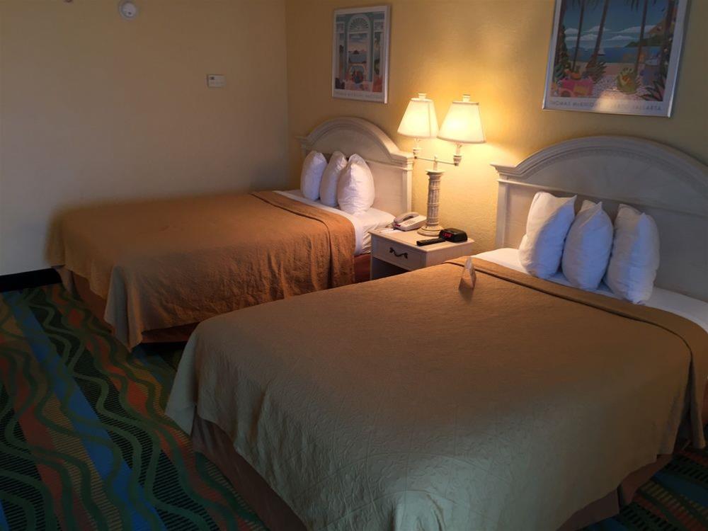 Quality Inn & Suites Oceanfront Quality Inn & Suites Oceanfront
