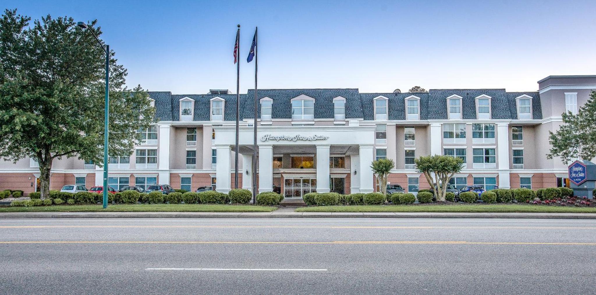 Hampton Inn & Suites Williamsburg/Richmond Rd. Hampton Inn & Suites Williamsburg/Richmond Rd.