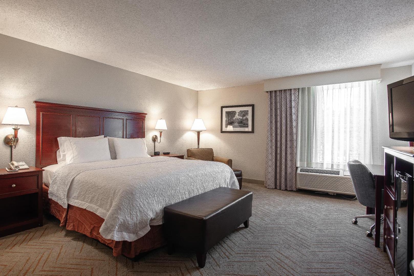 Hampton Inn & Suites Williamsburg/Richmond Rd. Hampton Inn & Suites Williamsburg/Richmond Rd.