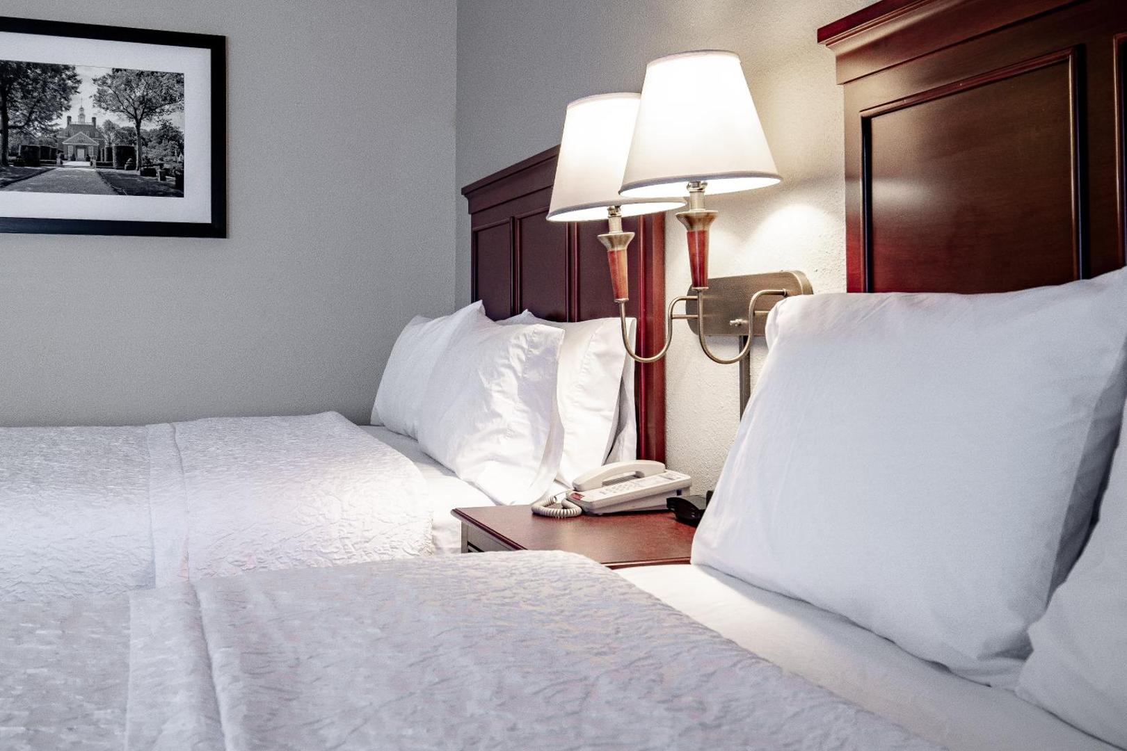 Hampton Inn & Suites Williamsburg/Richmond Rd. Hampton Inn & Suites Williamsburg/Richmond Rd.