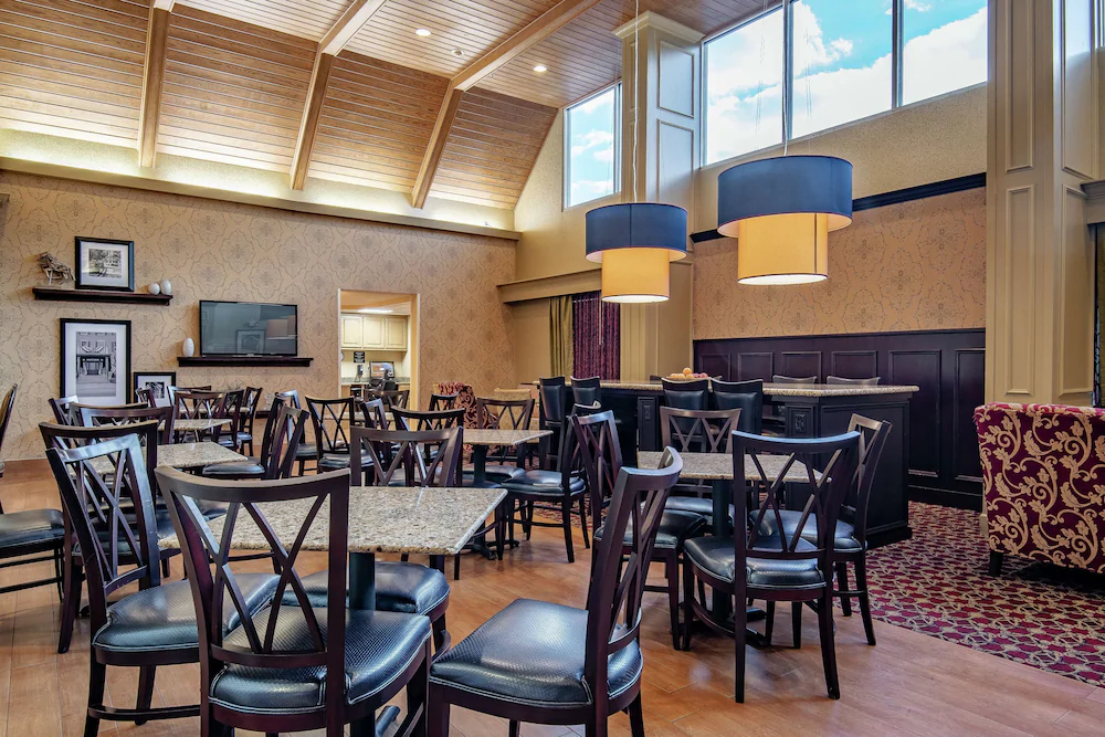 Hampton Inn & Suites Williamsburg/Richmond Rd. Hampton Inn & Suites Williamsburg/Richmond Rd.