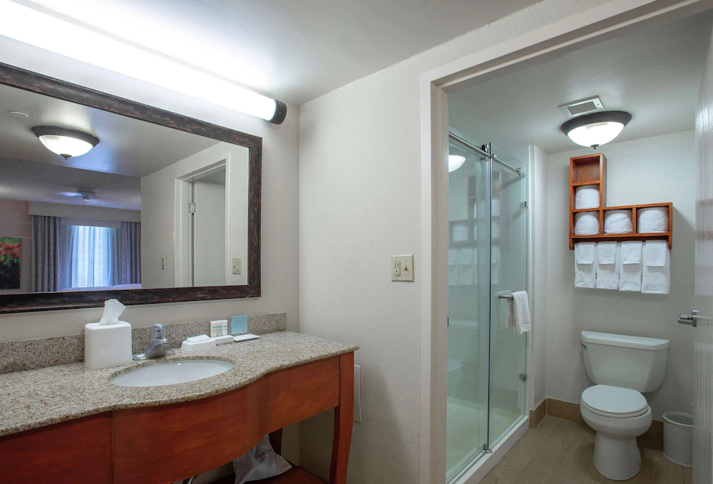 Hampton Inn & Suites Williamsburg/Richmond Rd. Hampton Inn & Suites Williamsburg/Richmond Rd.