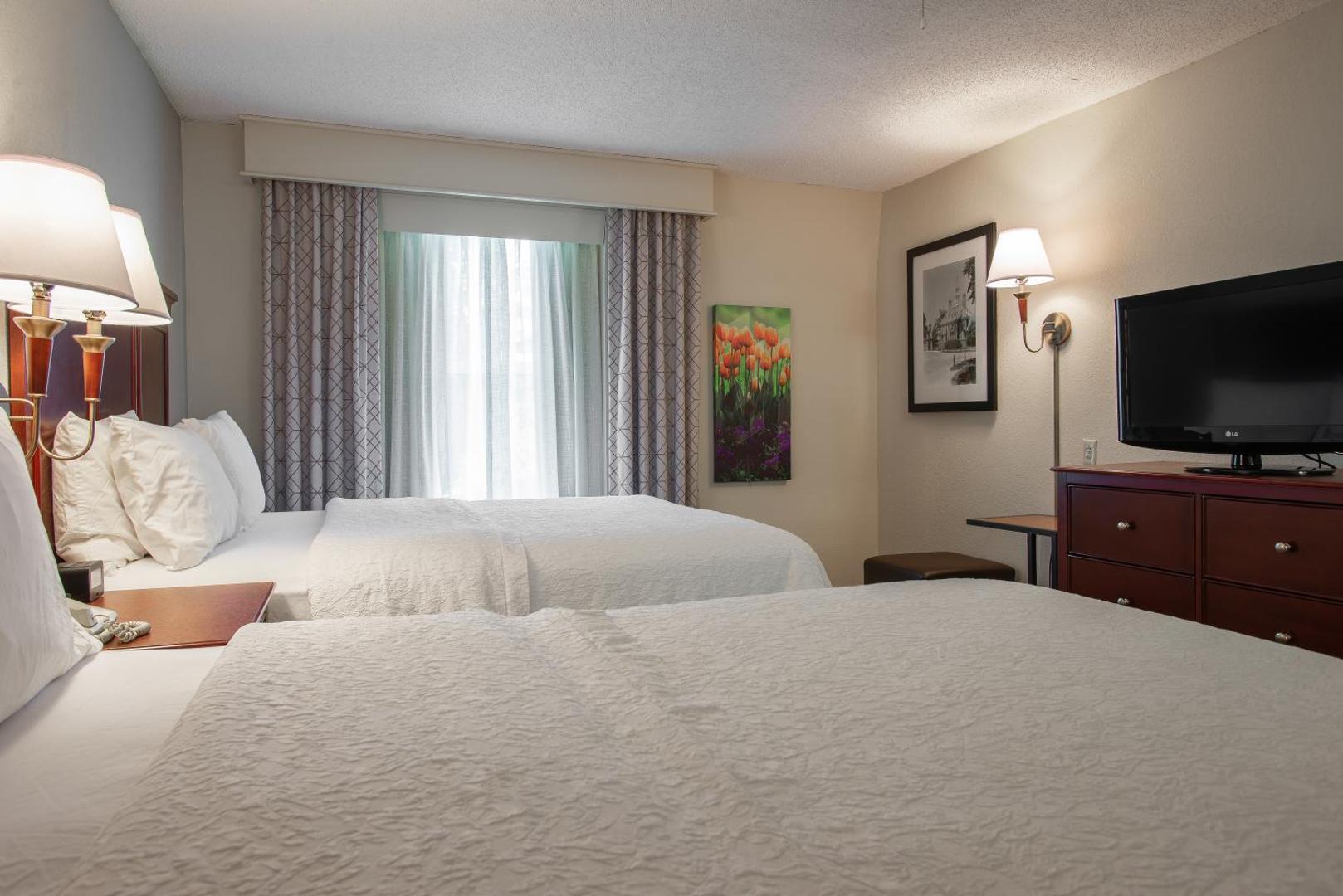 Hampton Inn & Suites Williamsburg/Richmond Rd. Hampton Inn & Suites Williamsburg/Richmond Rd.