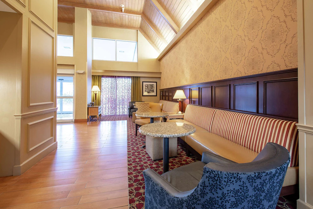 Hampton Inn & Suites Williamsburg/Richmond Rd. Hampton Inn & Suites Williamsburg/Richmond Rd.
