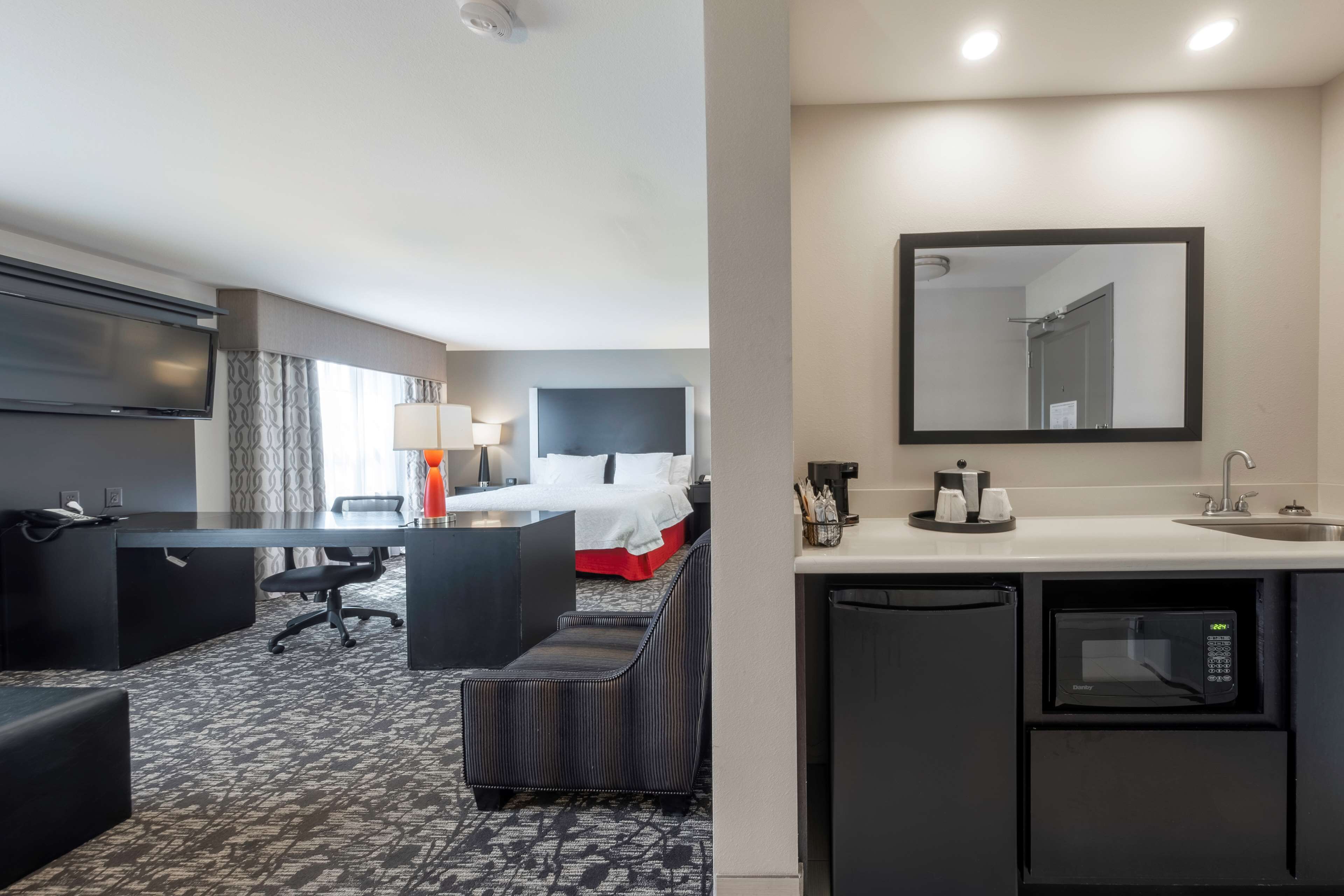 Hampton Inn & Suites DuPont Hampton Inn & Suites DuPont