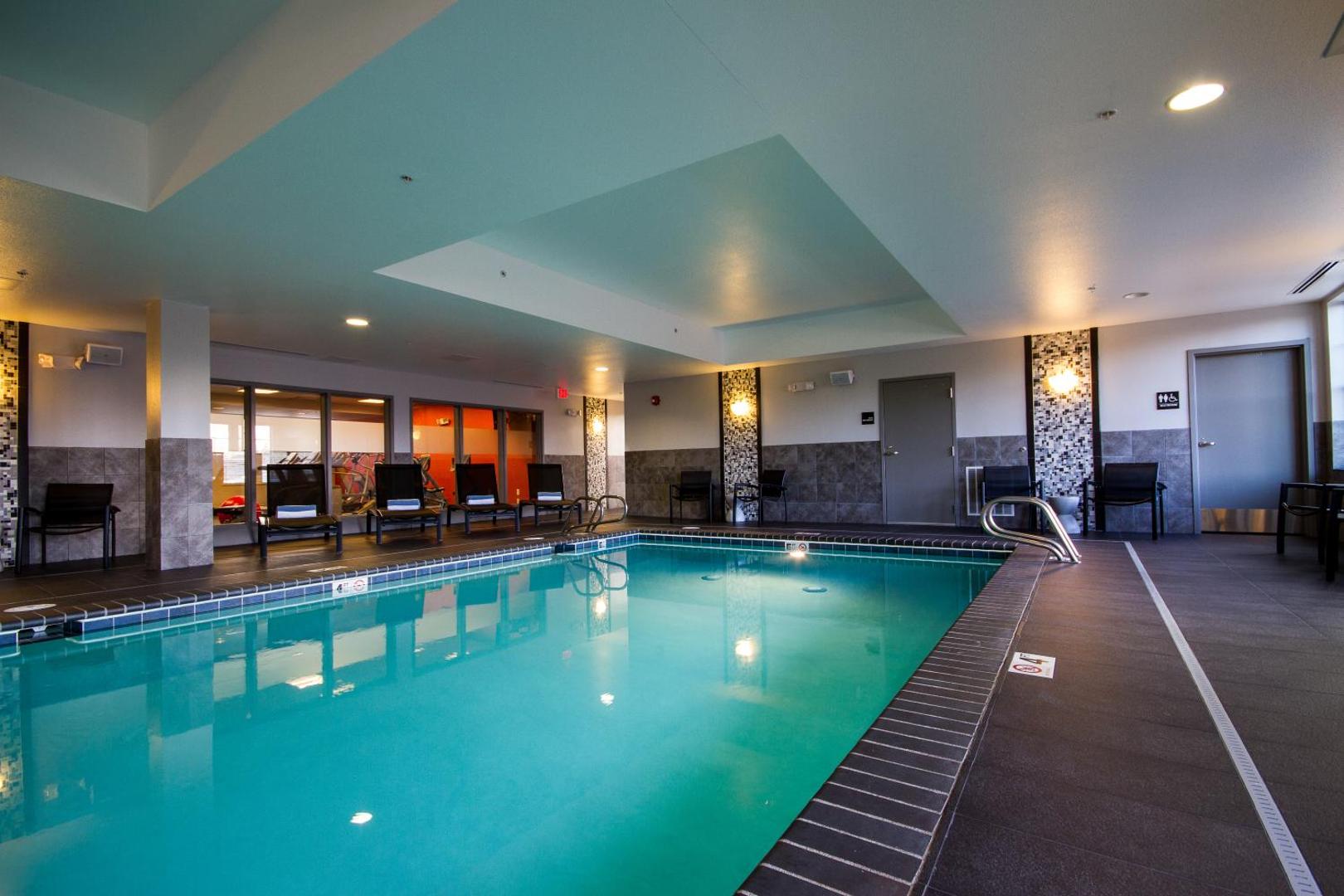 Hampton Inn & Suites DuPont Hampton Inn & Suites DuPont