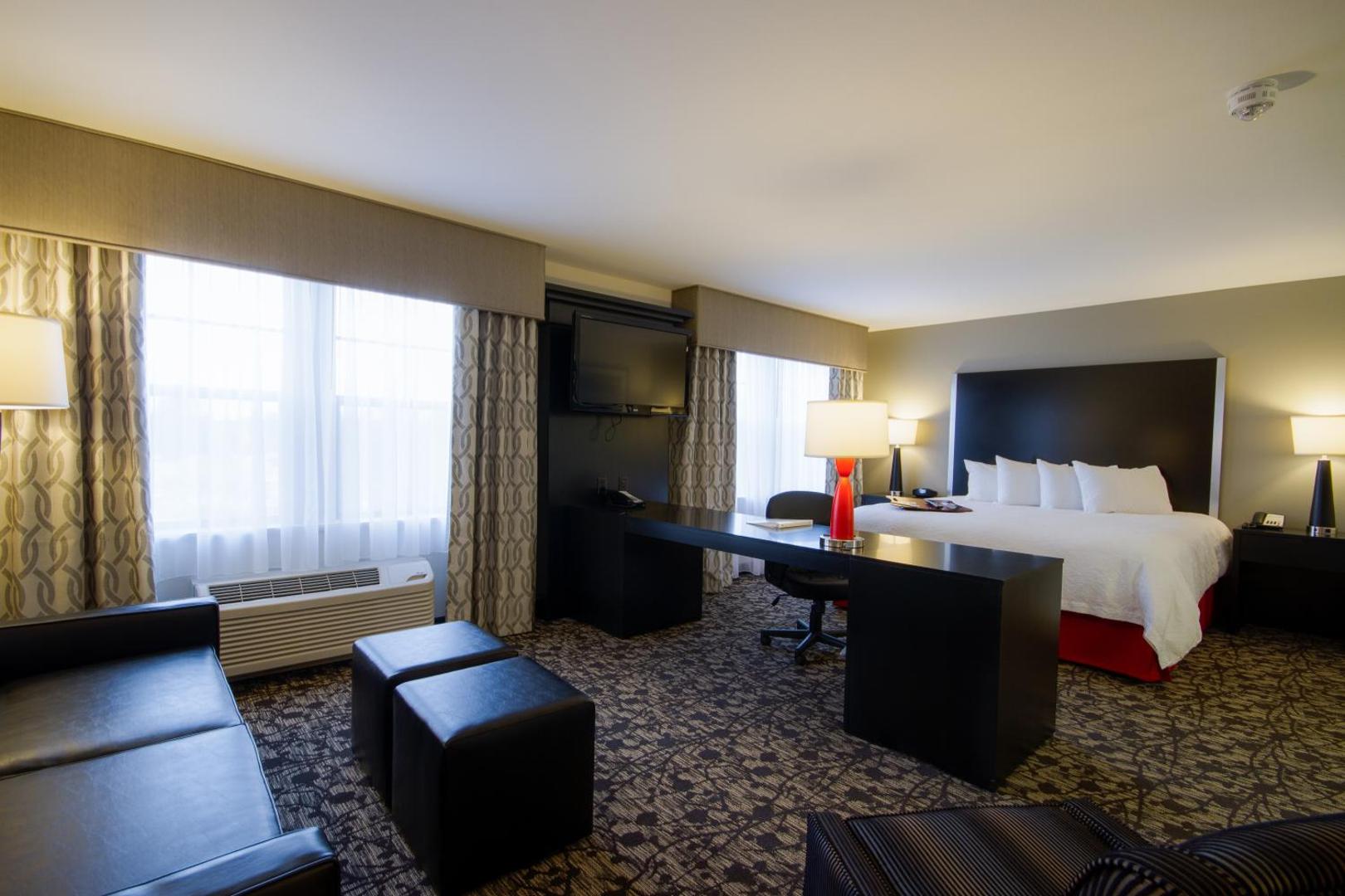 Hampton Inn & Suites DuPont Hampton Inn & Suites DuPont