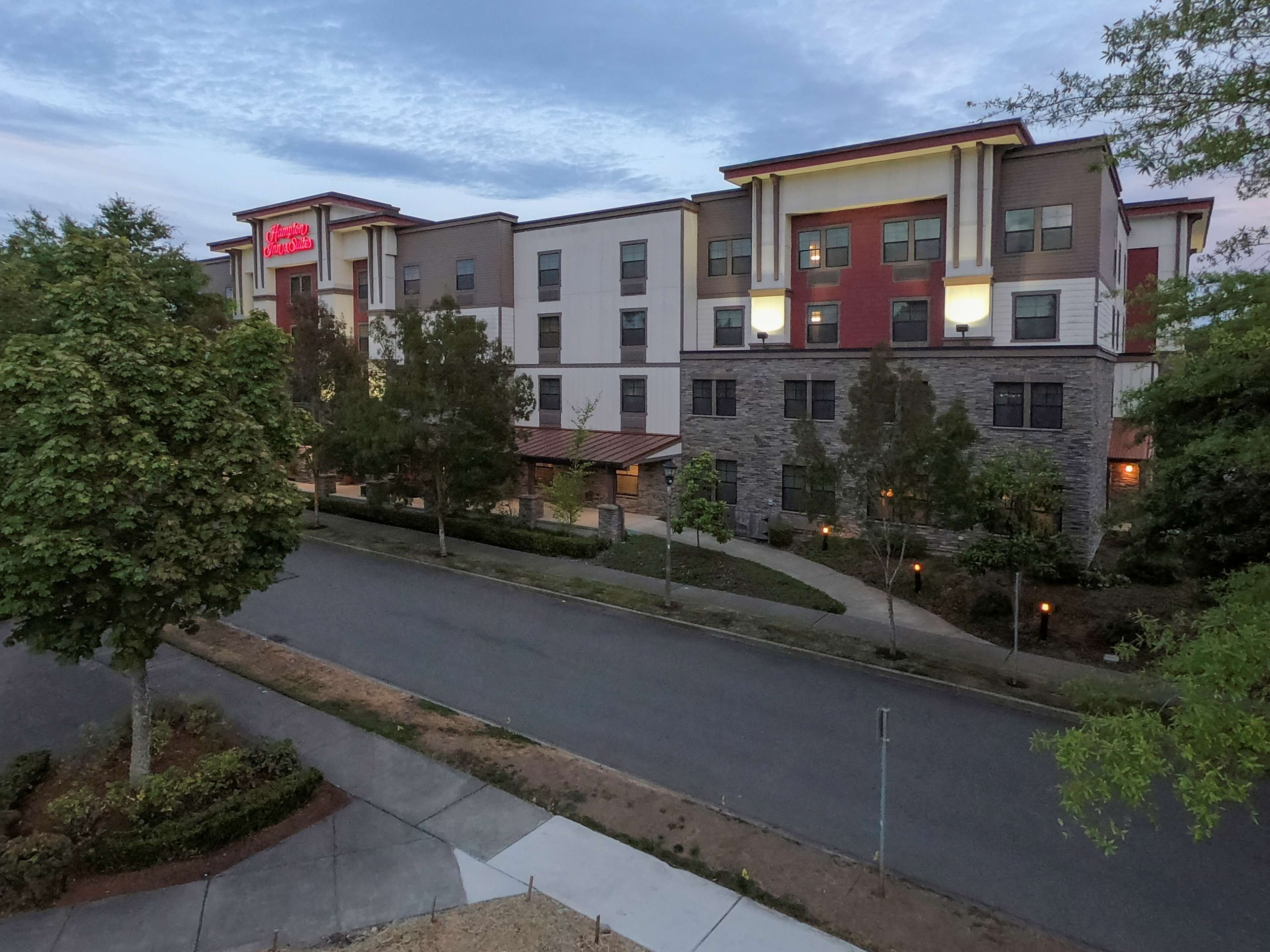 Hampton Inn & Suites DuPont Hampton Inn & Suites DuPont