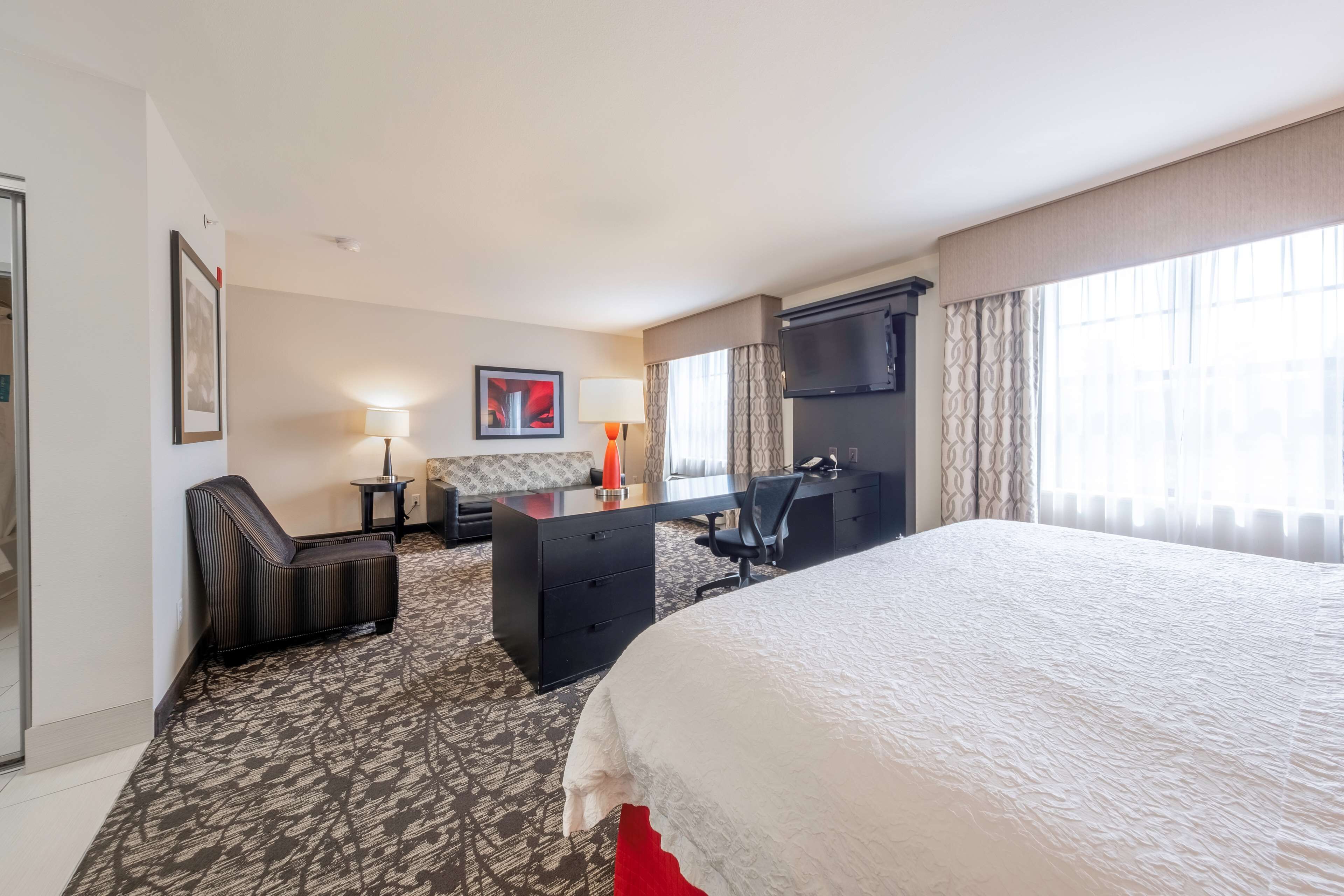 Hampton Inn & Suites DuPont Hampton Inn & Suites DuPont