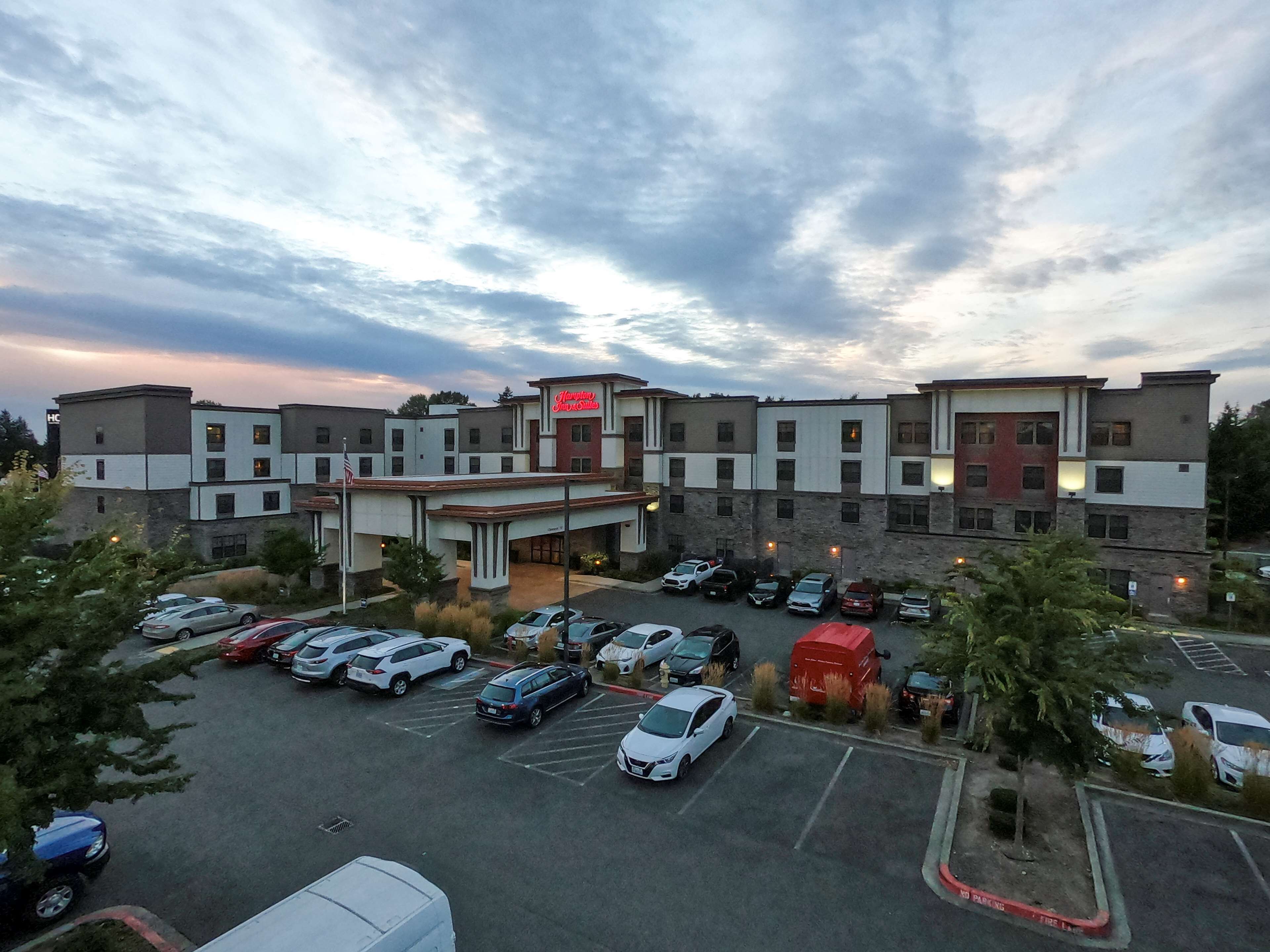 Hampton Inn & Suites DuPont Hampton Inn & Suites DuPont