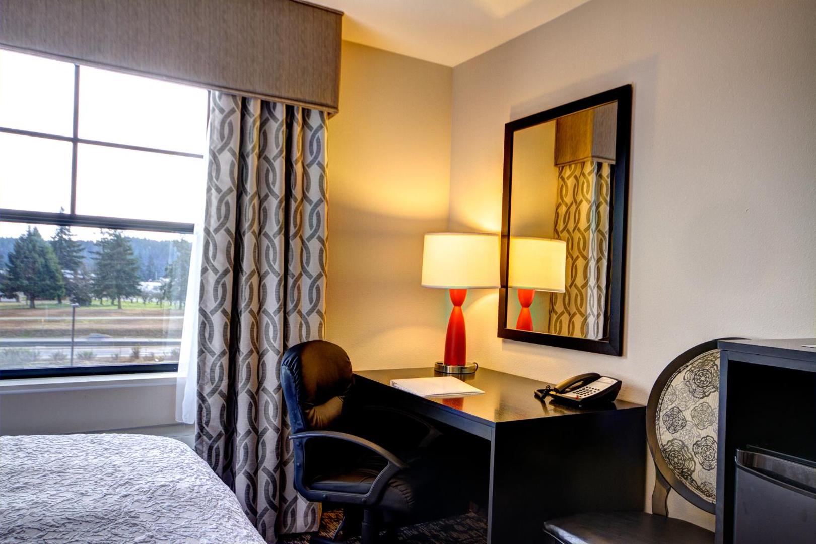 Hampton Inn & Suites DuPont Hampton Inn & Suites DuPont