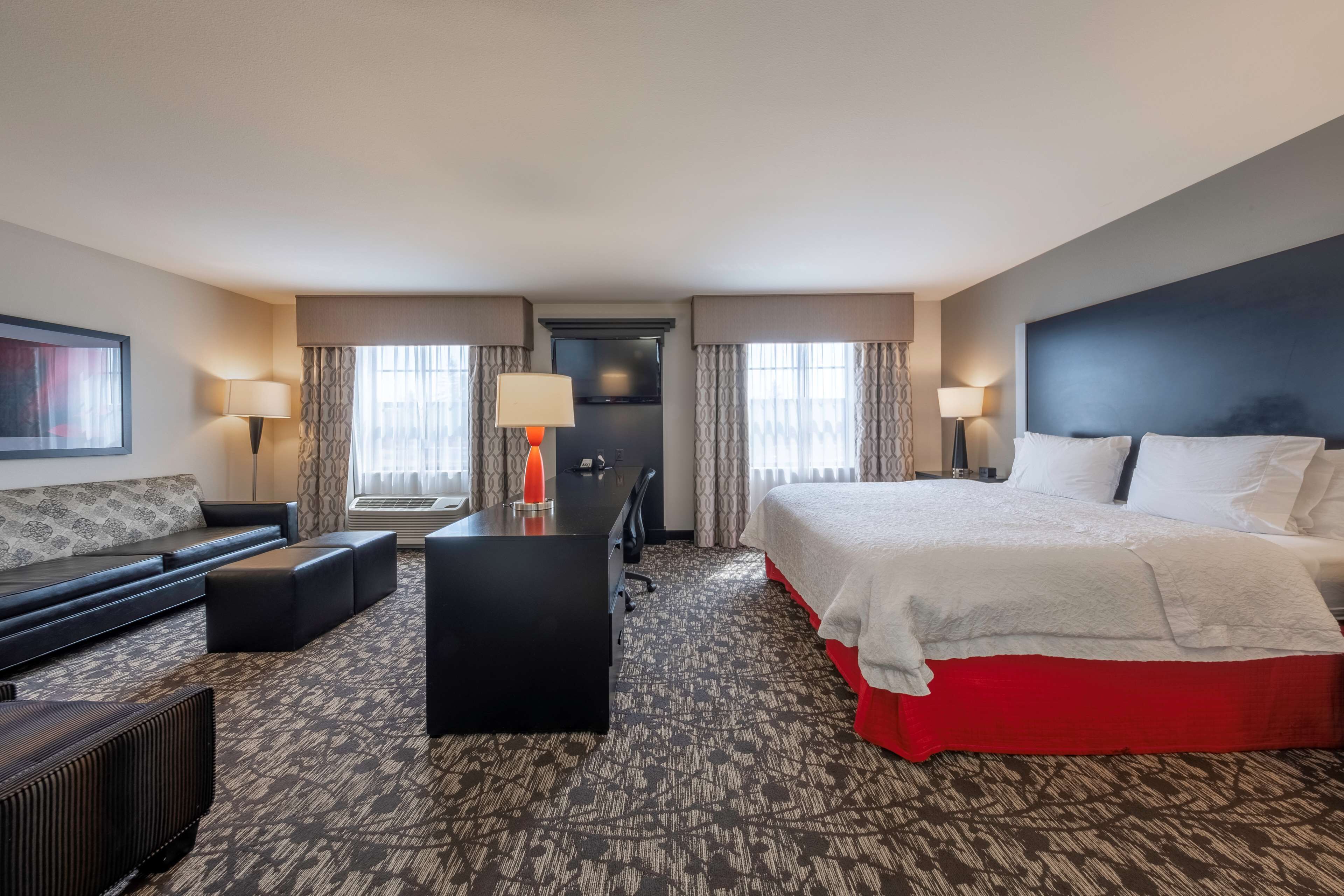Hampton Inn & Suites DuPont Hampton Inn & Suites DuPont