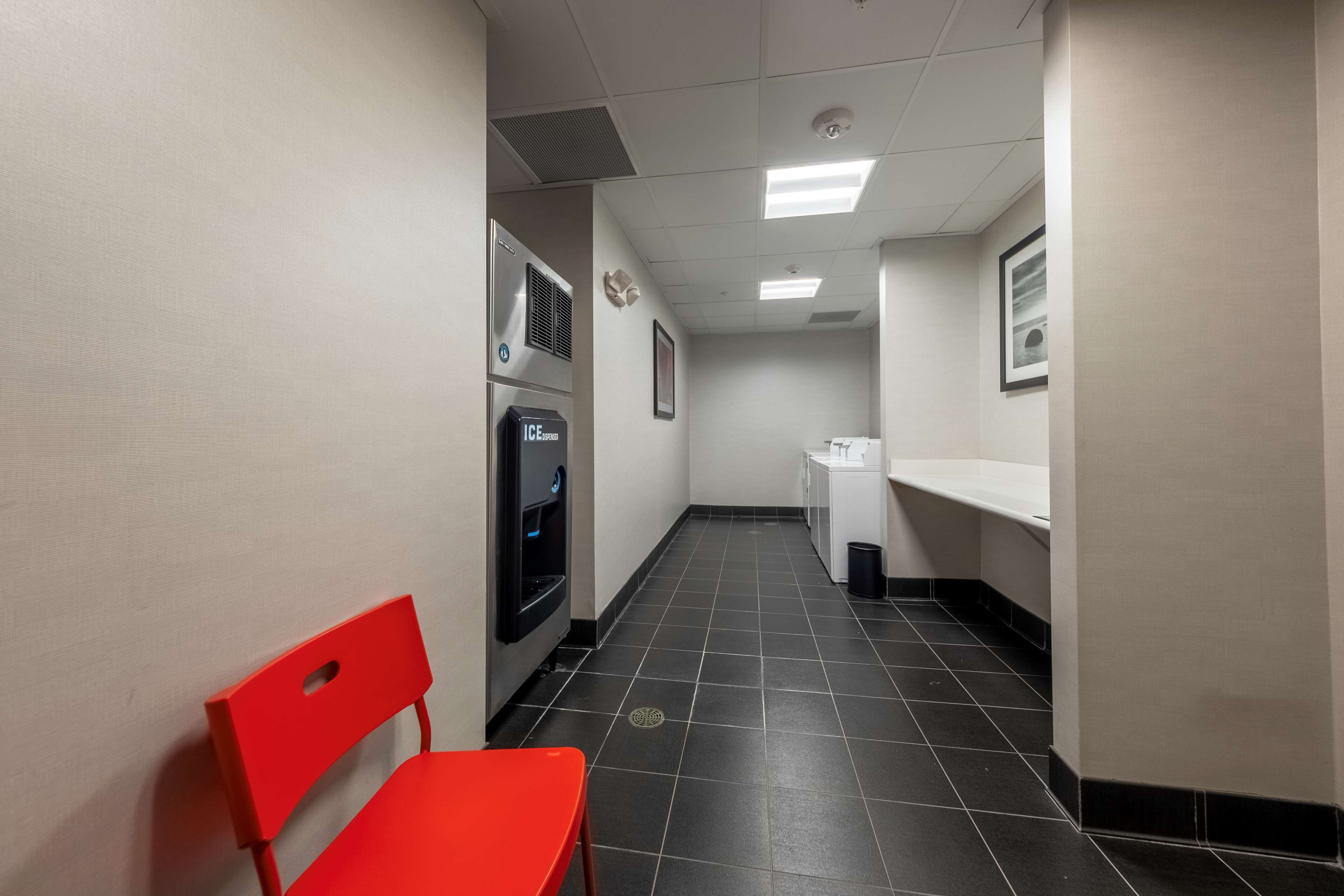 Hampton Inn & Suites DuPont Hampton Inn & Suites DuPont