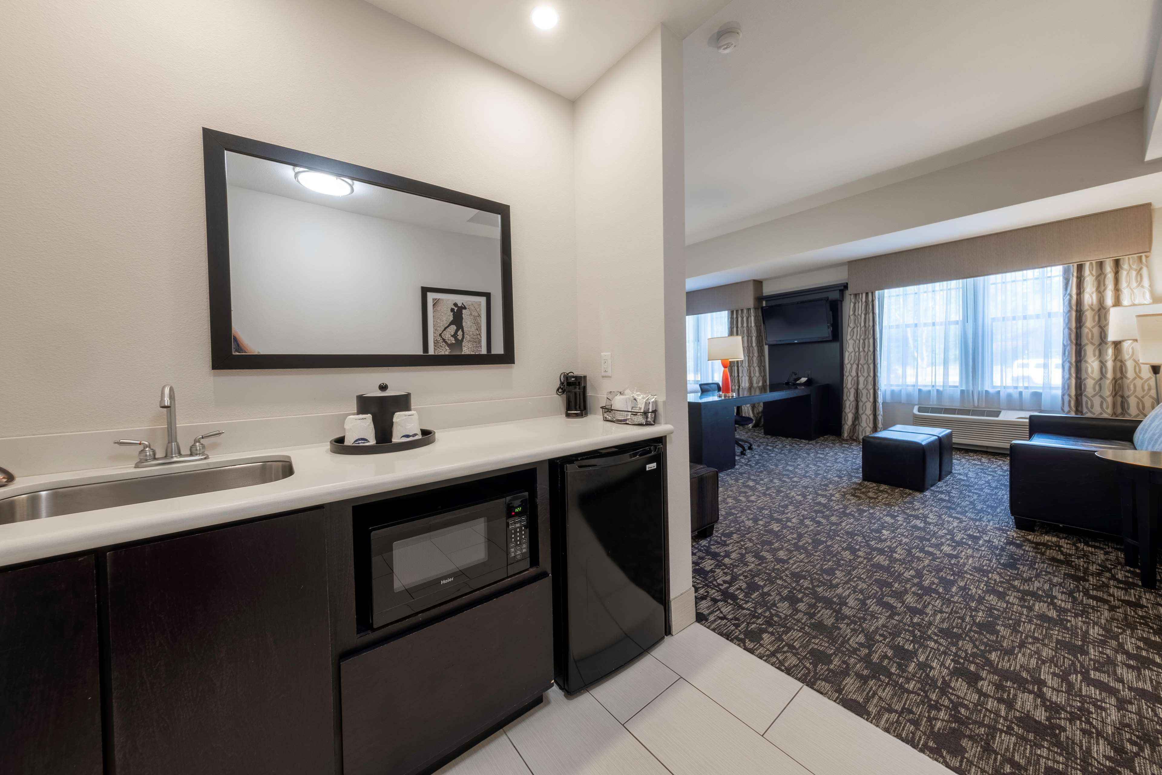 Hampton Inn & Suites DuPont Hampton Inn & Suites DuPont