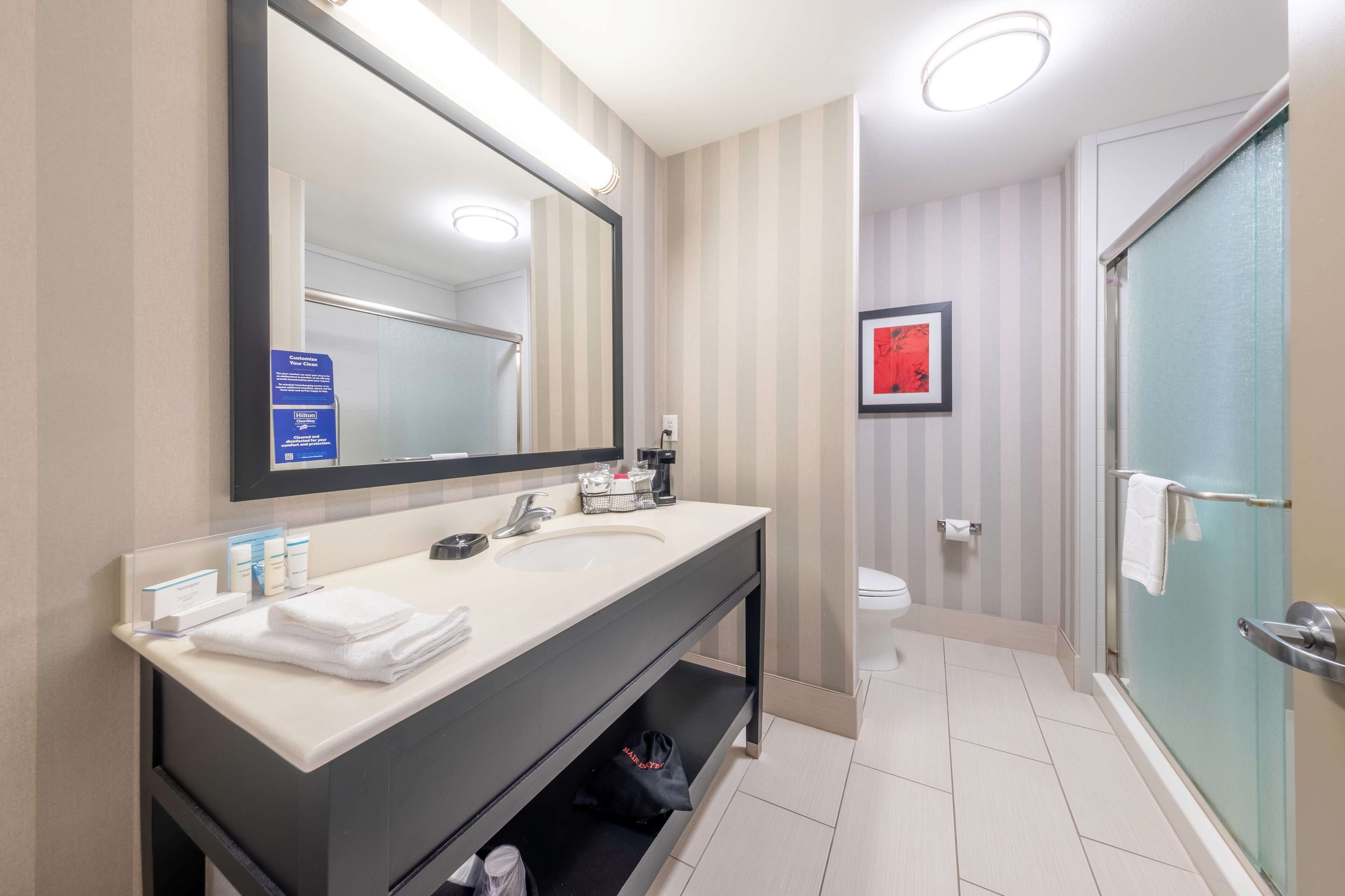Hampton Inn & Suites DuPont Hampton Inn & Suites DuPont
