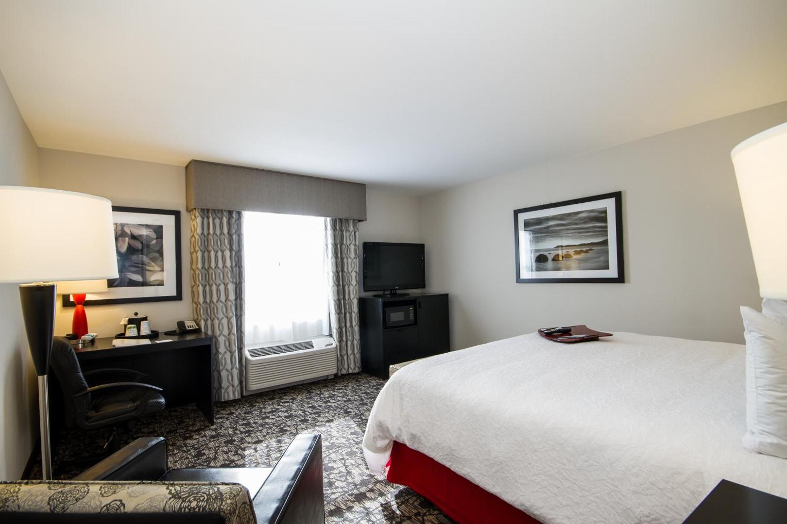 Hampton Inn & Suites DuPont Hampton Inn & Suites DuPont