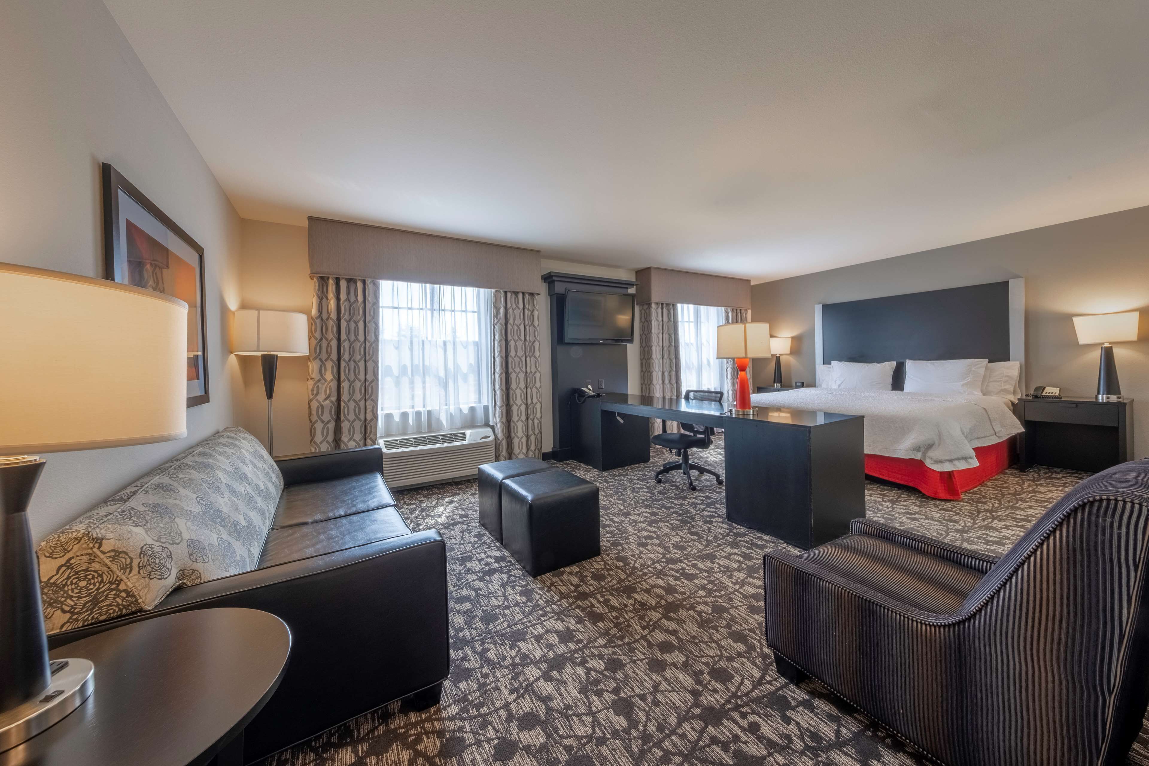 Hampton Inn & Suites DuPont Hampton Inn & Suites DuPont