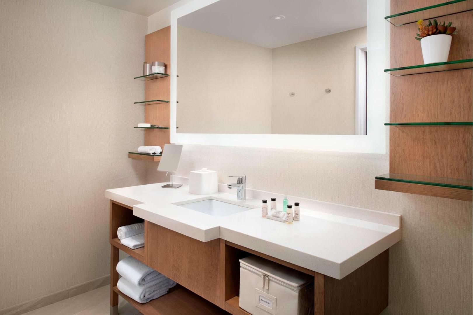 Delta Hotels Seattle Everett Delta Hotels Seattle Everett