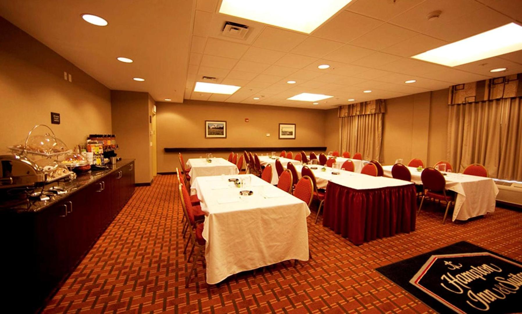 Hampton Inn & Suites Seattle/Kent, WA Hampton Inn & Suites Seattle/Kent, WA