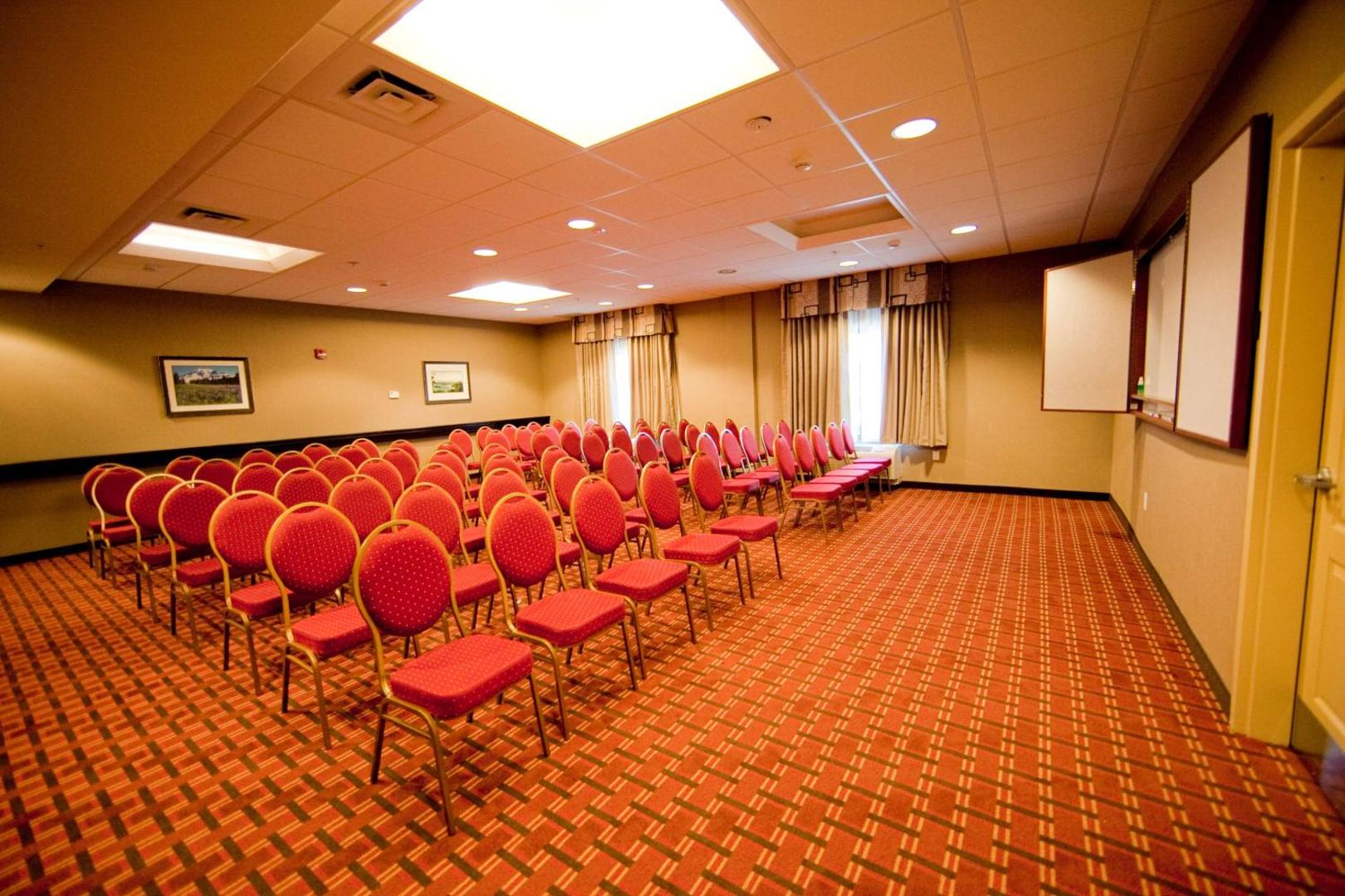 Hampton Inn & Suites Seattle/Kent, WA Hampton Inn & Suites Seattle/Kent, WA