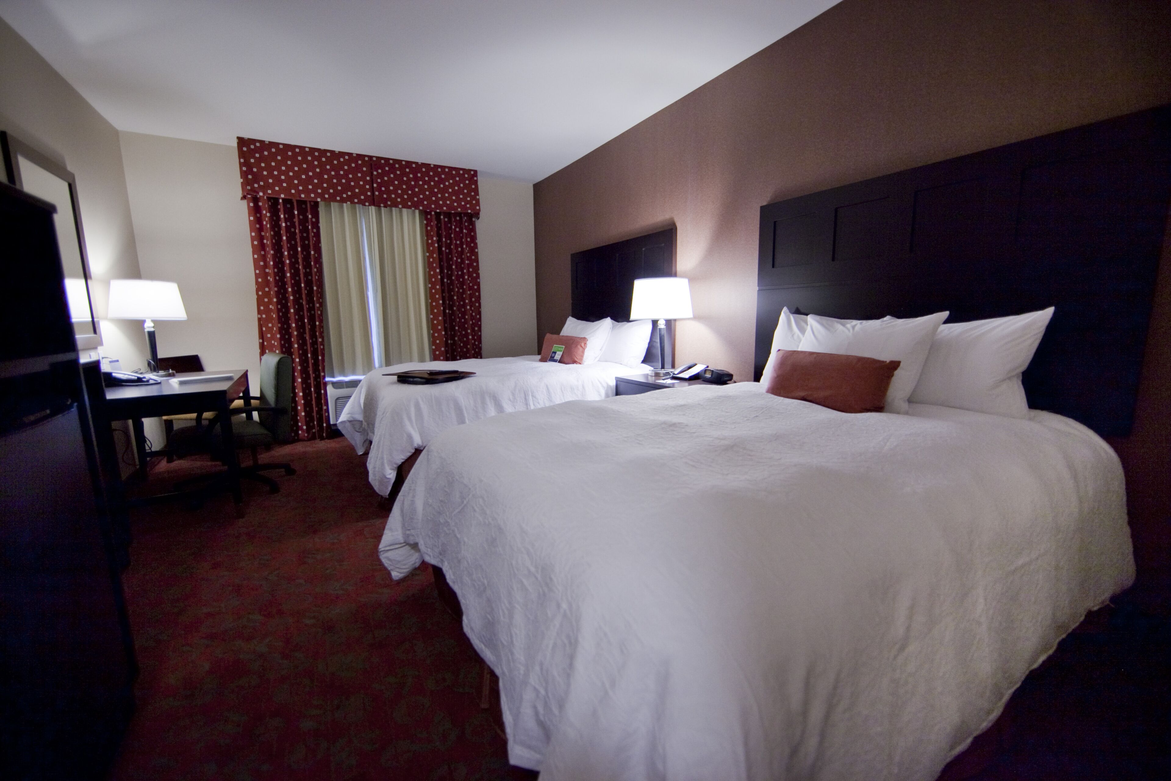 Hampton Inn & Suites Seattle/Kent, WA Hampton Inn & Suites Seattle/Kent, WA