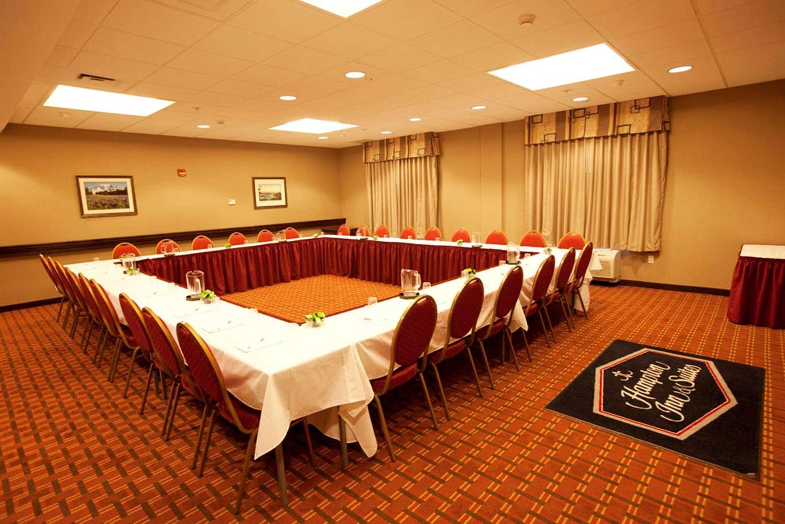Hampton Inn & Suites Seattle/Kent, WA Hampton Inn & Suites Seattle/Kent, WA