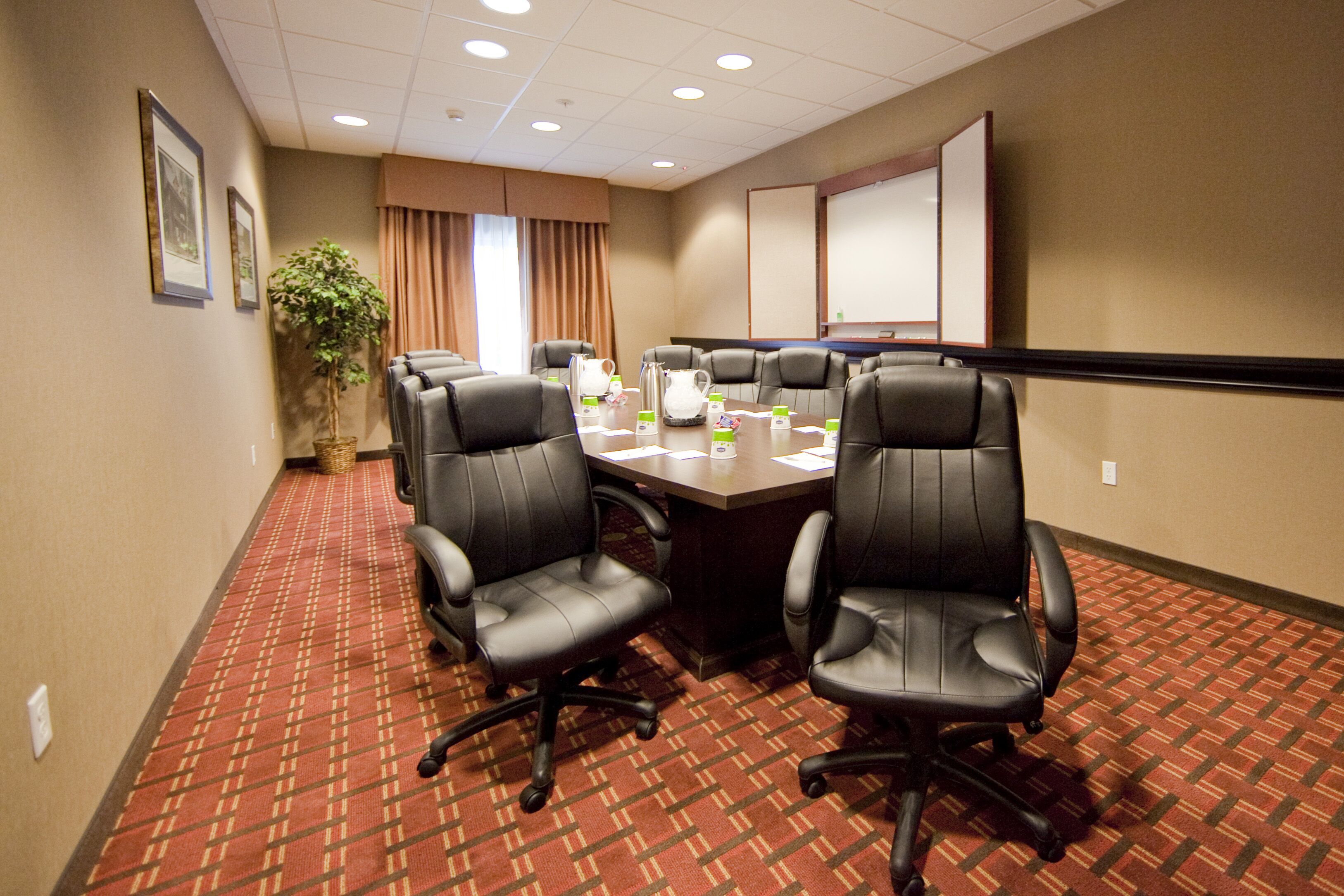 Hampton Inn & Suites Seattle/Kent, WA Hampton Inn & Suites Seattle/Kent, WA