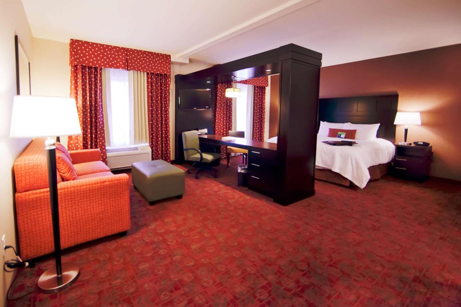 Hampton Inn & Suites Seattle/Kent, WA Hampton Inn & Suites Seattle/Kent, WA