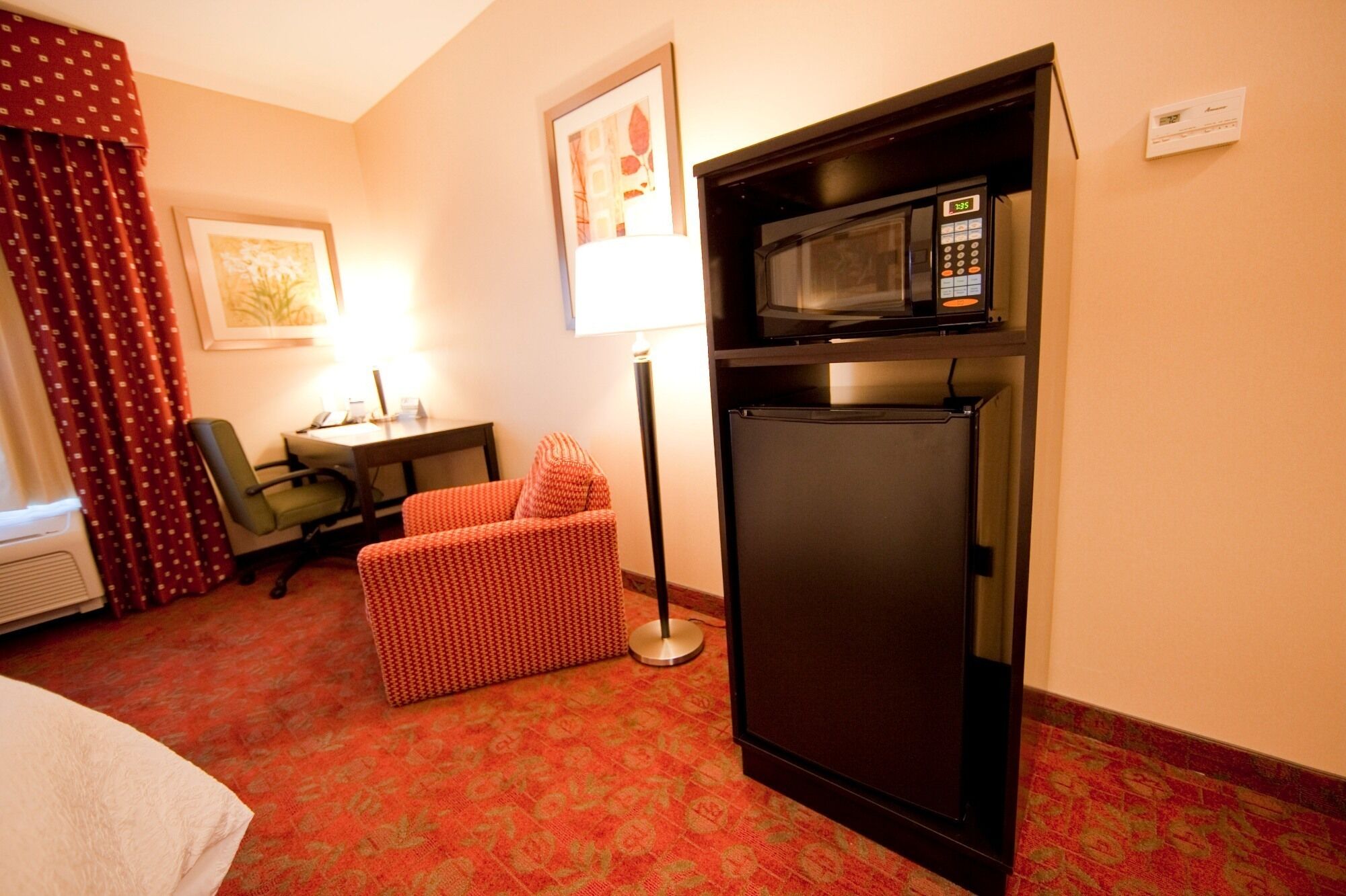 Hampton Inn & Suites Seattle/Kent, WA Hampton Inn & Suites Seattle/Kent, WA
