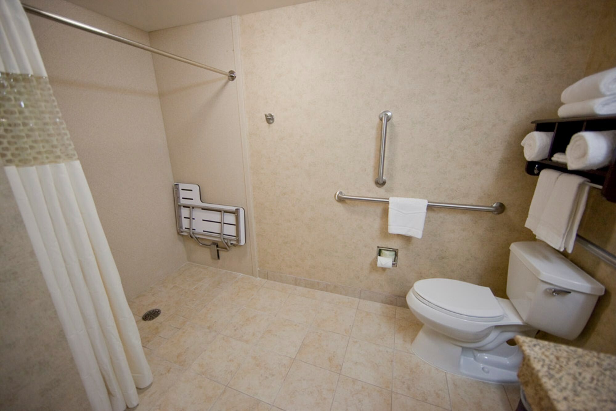 Hampton Inn & Suites Seattle/Kent, WA Hampton Inn & Suites Seattle/Kent, WA
