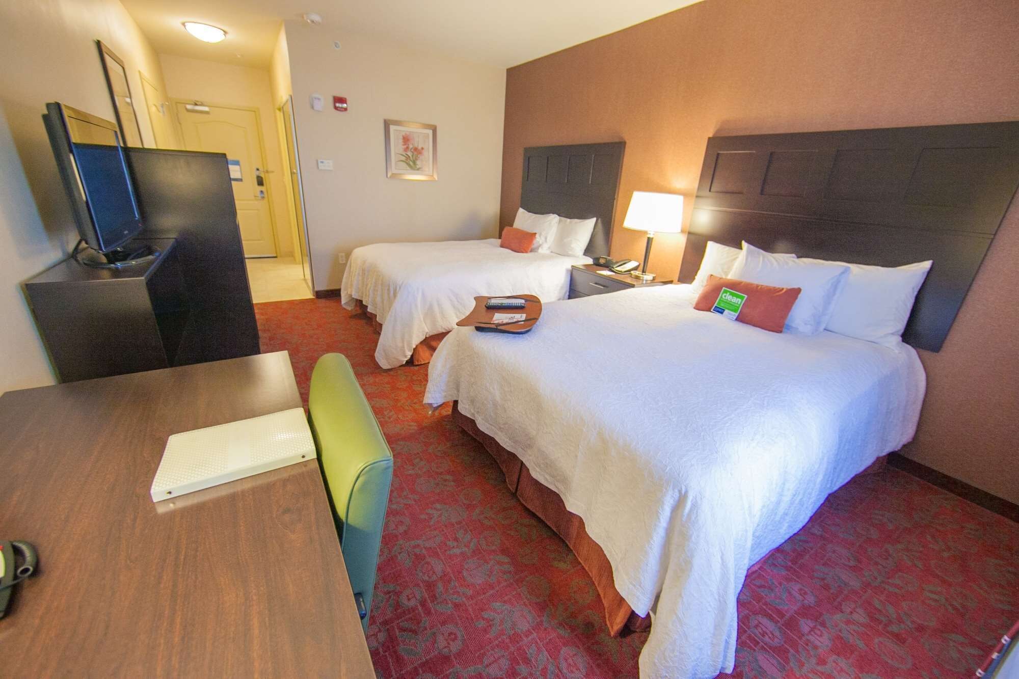 Hampton Inn & Suites Seattle/Kent, WA Hampton Inn & Suites Seattle/Kent, WA