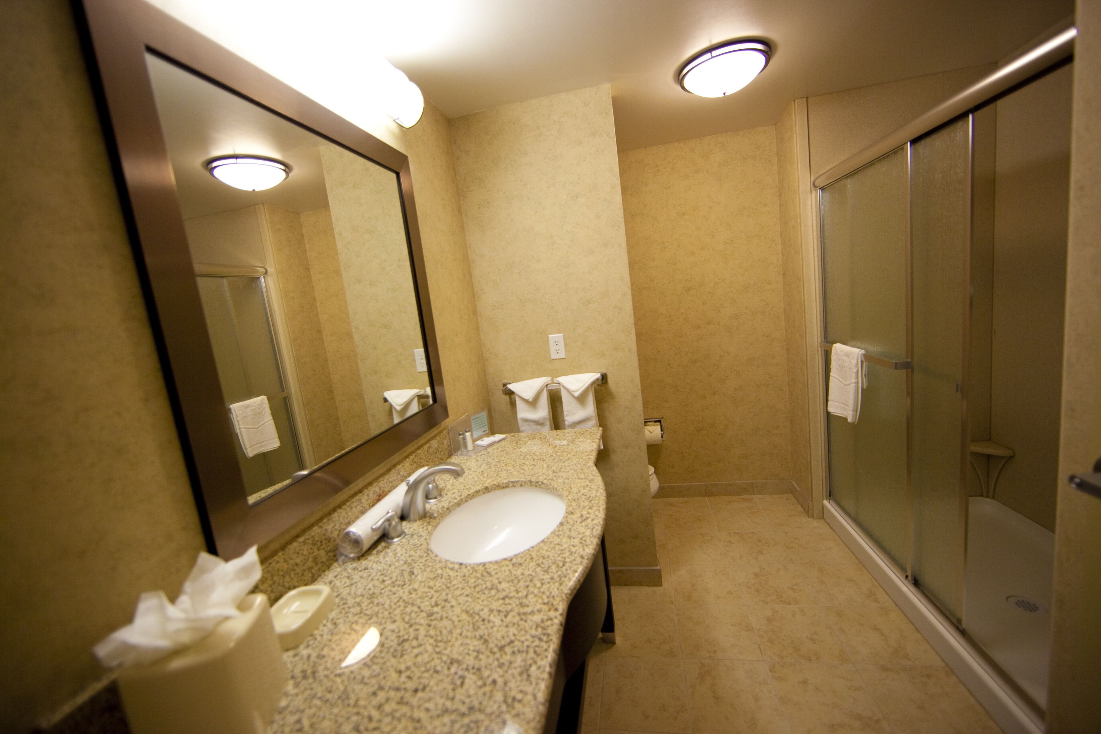 Hampton Inn & Suites Seattle/Kent, WA Hampton Inn & Suites Seattle/Kent, WA