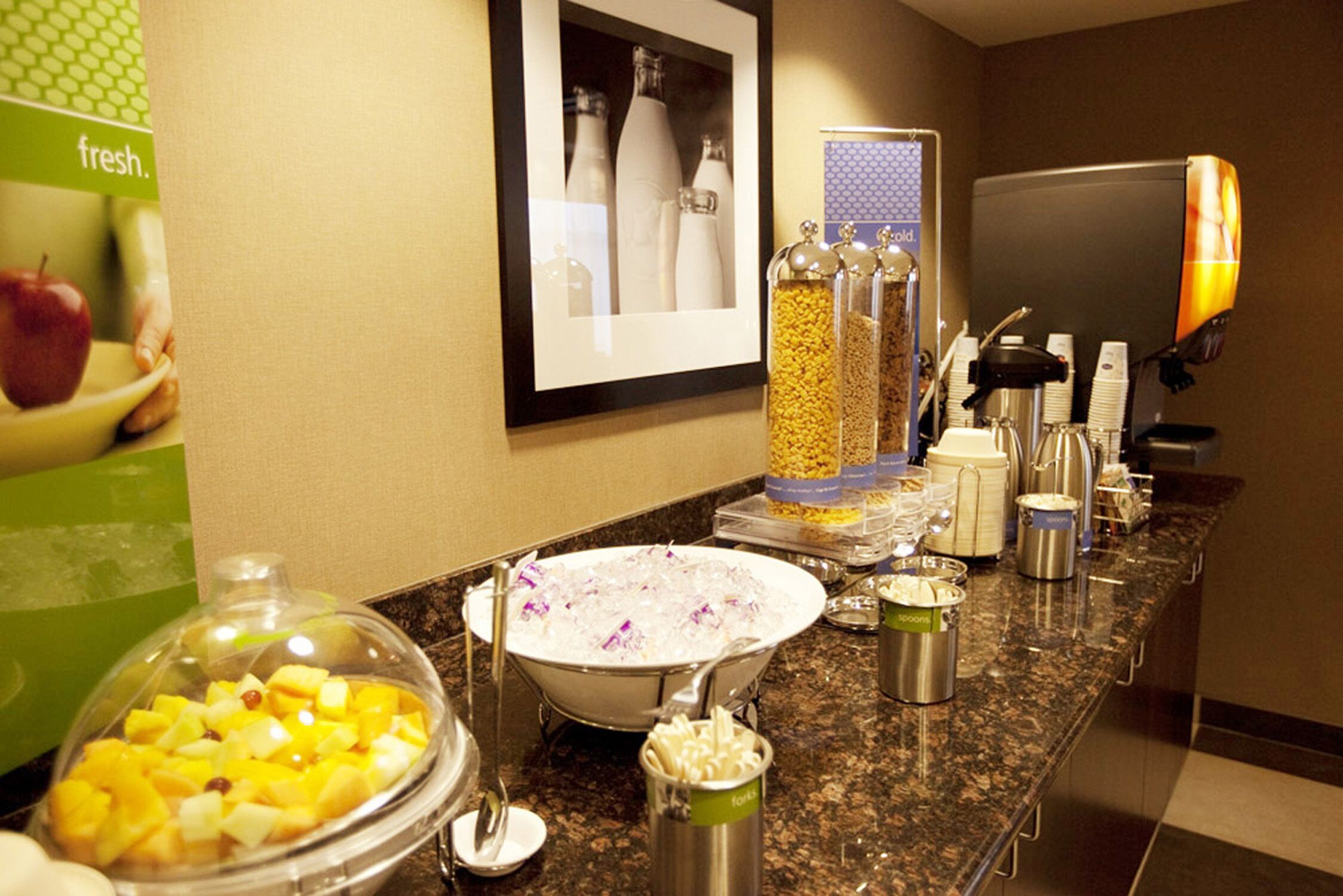 Hampton Inn & Suites Seattle/Kent, WA Hampton Inn & Suites Seattle/Kent, WA