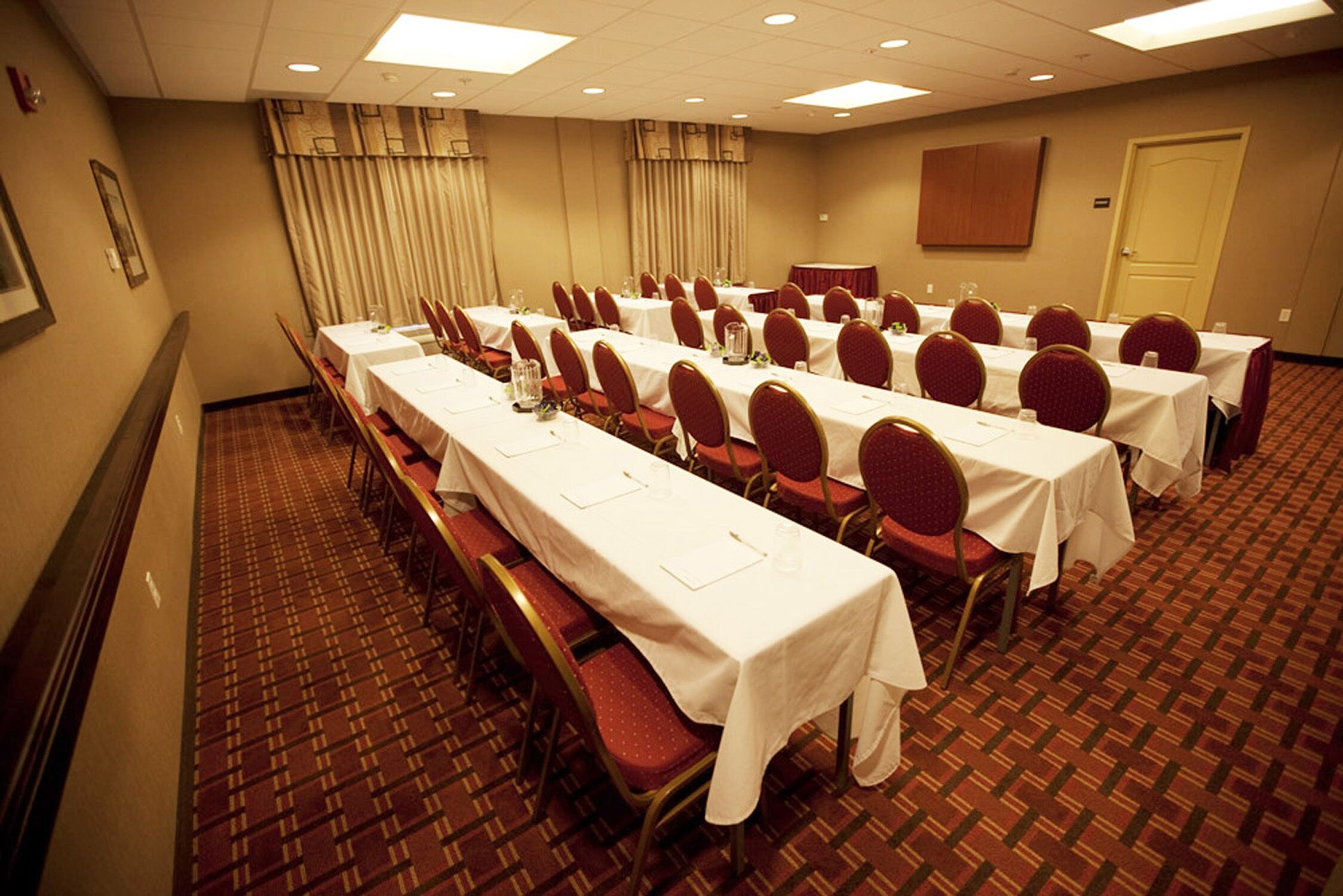 Hampton Inn & Suites Seattle/Kent, WA Hampton Inn & Suites Seattle/Kent, WA