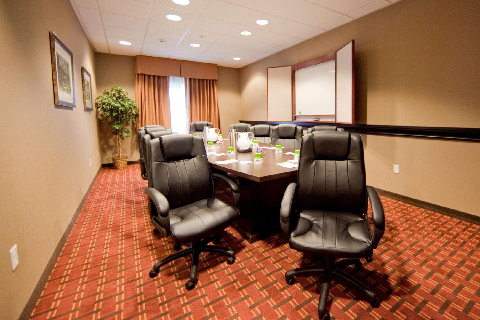 Hampton Inn & Suites Seattle/Kent, WA Hampton Inn & Suites Seattle/Kent, WA