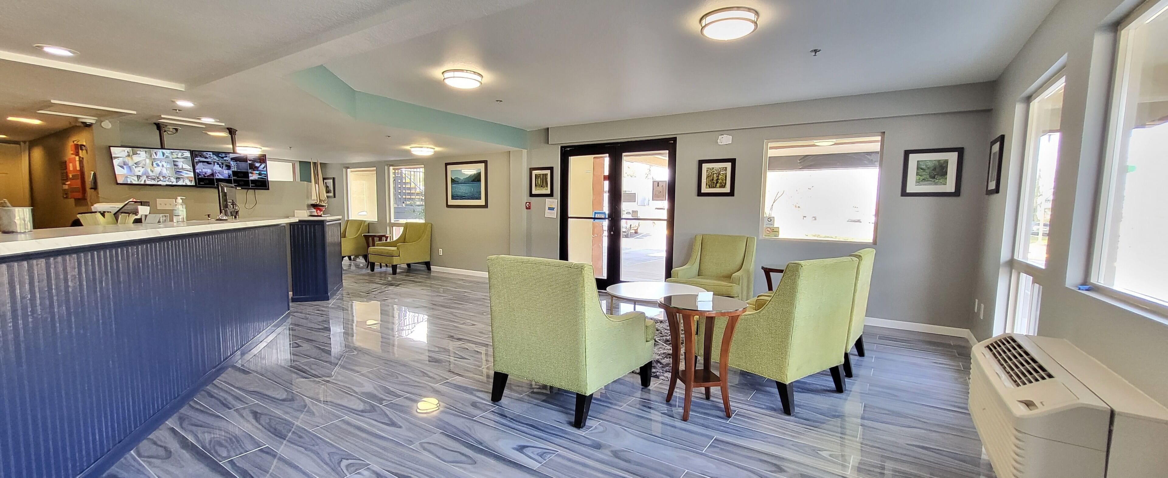 Olympic Inn & Suites