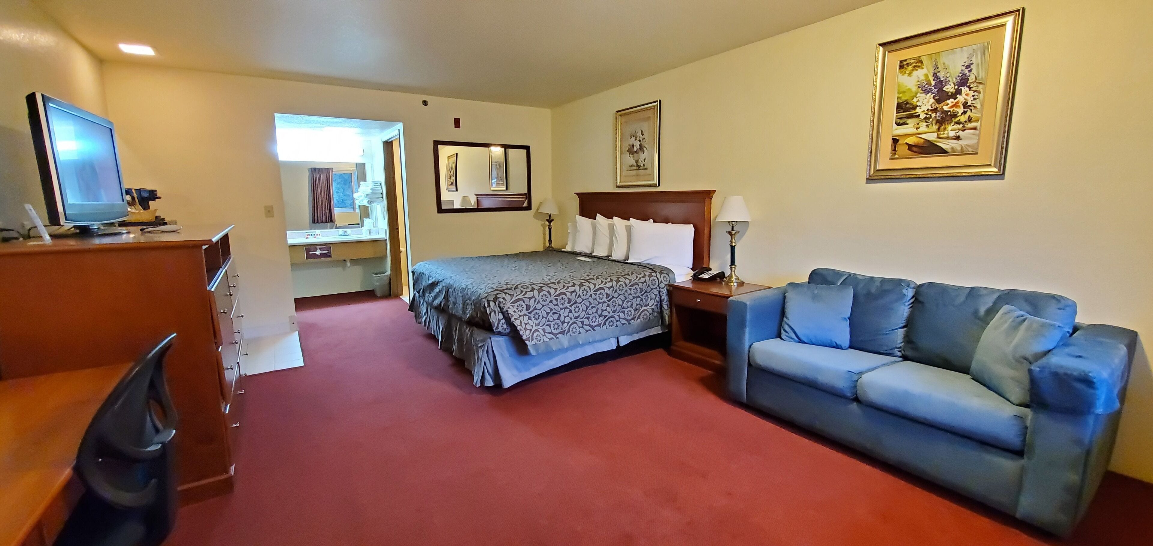 Olympic Inn & Suites