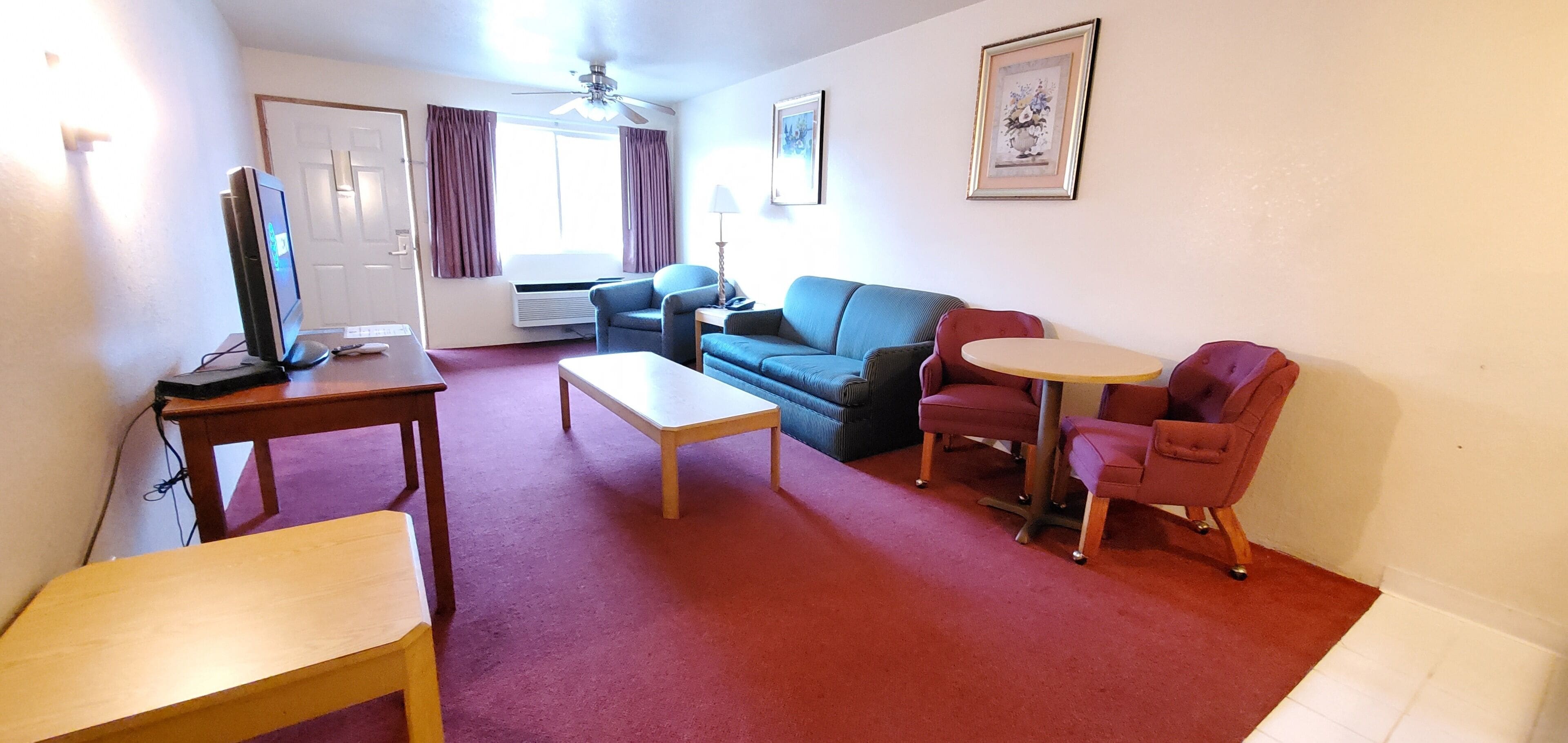 Olympic Inn & Suites