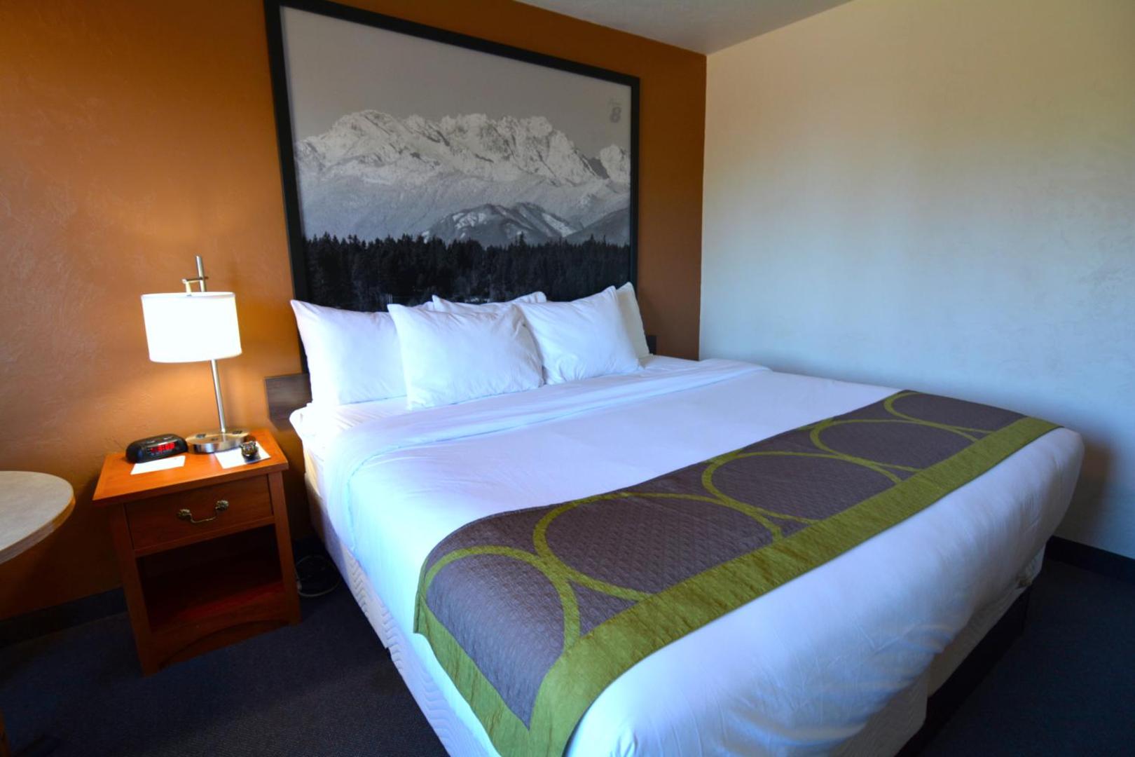 Super 8 by Wyndham Port Angeles at Olympic National Park Super 8 by Wyndham Port Angeles at Olympic National Park