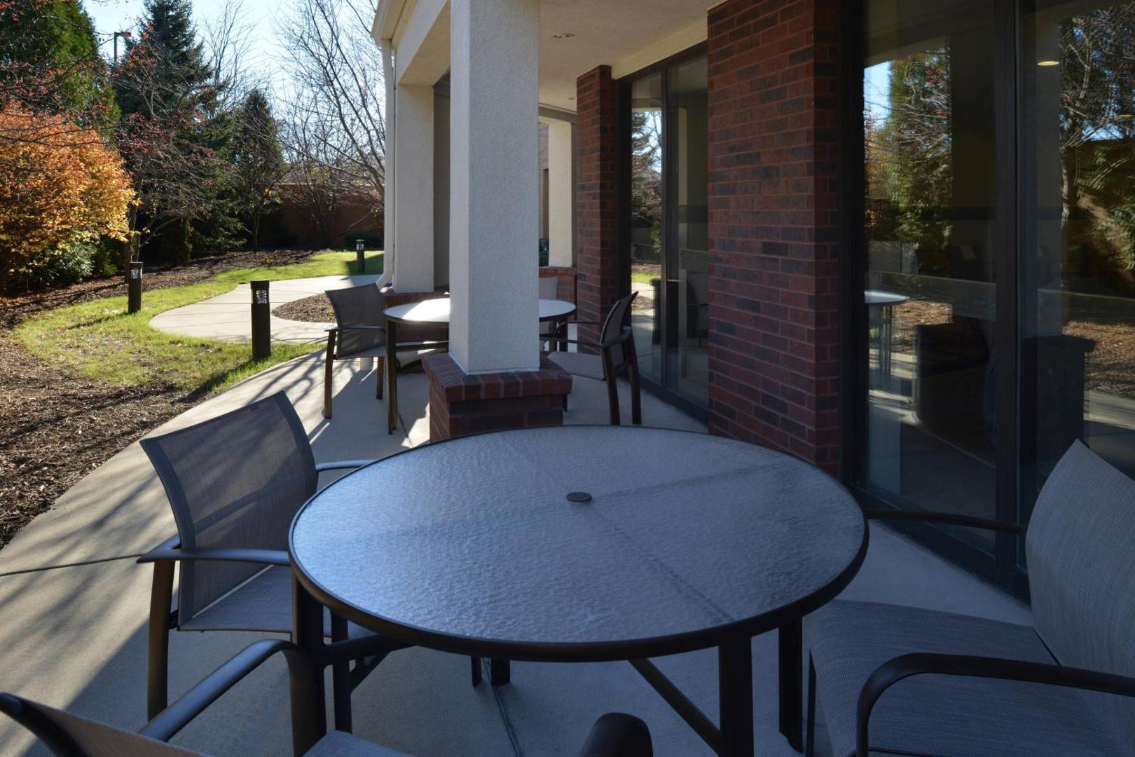 Country Inn & Suites by Radisson Brown Deer