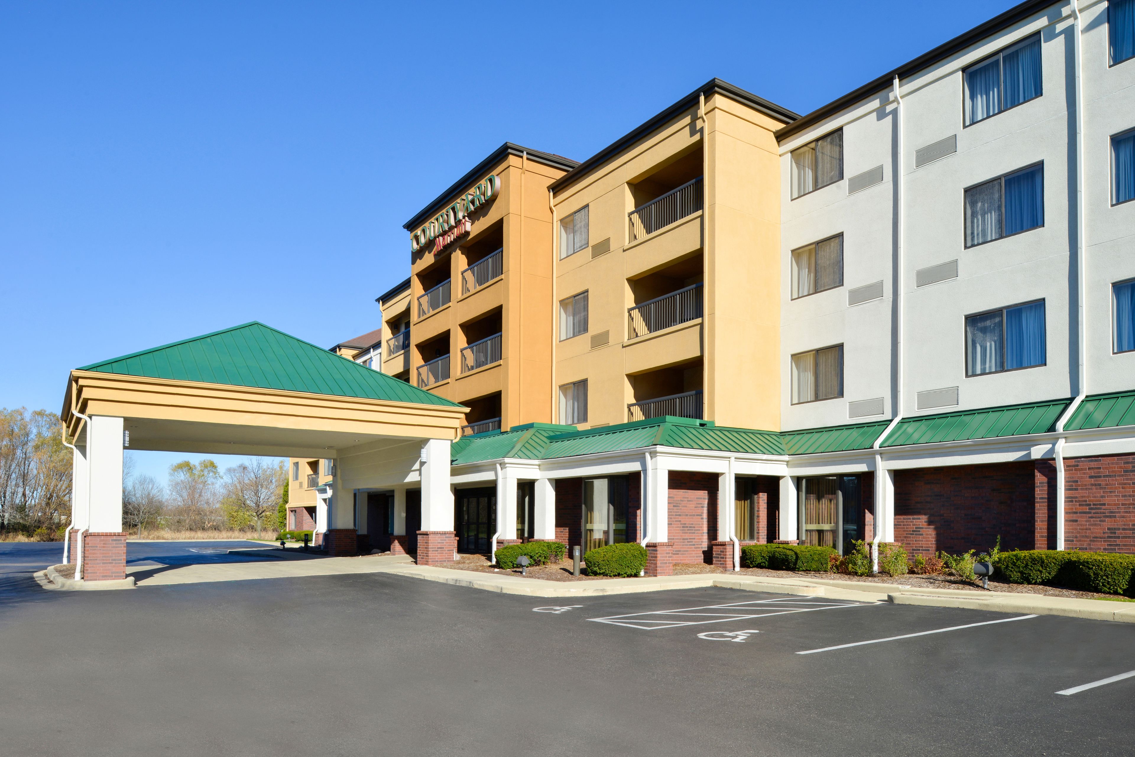 Country Inn & Suites by Radisson Brown Deer