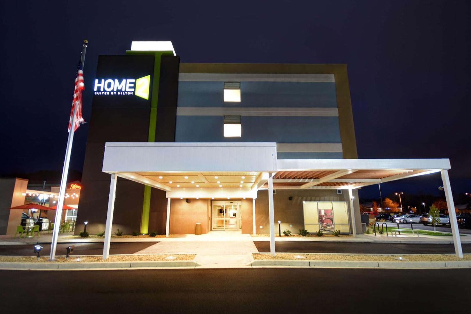 Home2 Suites by Hilton Eau Claire South Home2 Suites by Hilton Eau Claire South