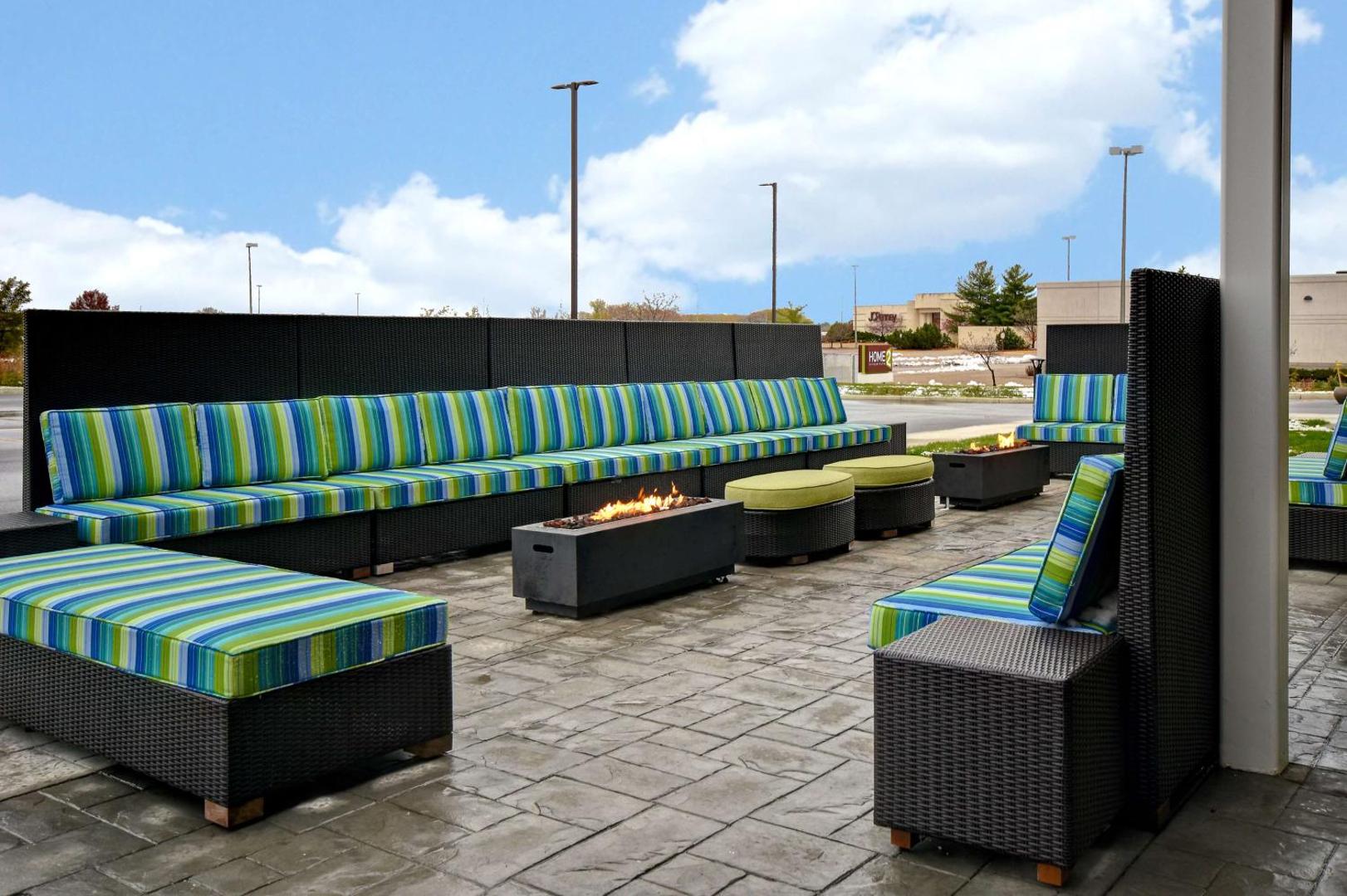 Home2 Suites by Hilton Eau Claire South Home2 Suites by Hilton Eau Claire South