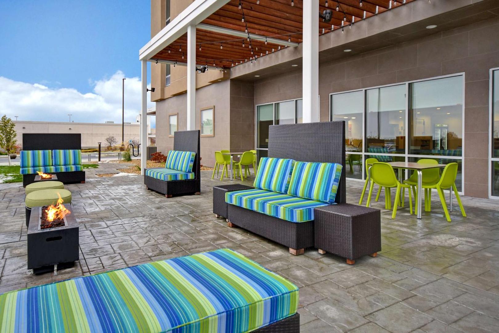 Home2 Suites by Hilton Eau Claire South Home2 Suites by Hilton Eau Claire South