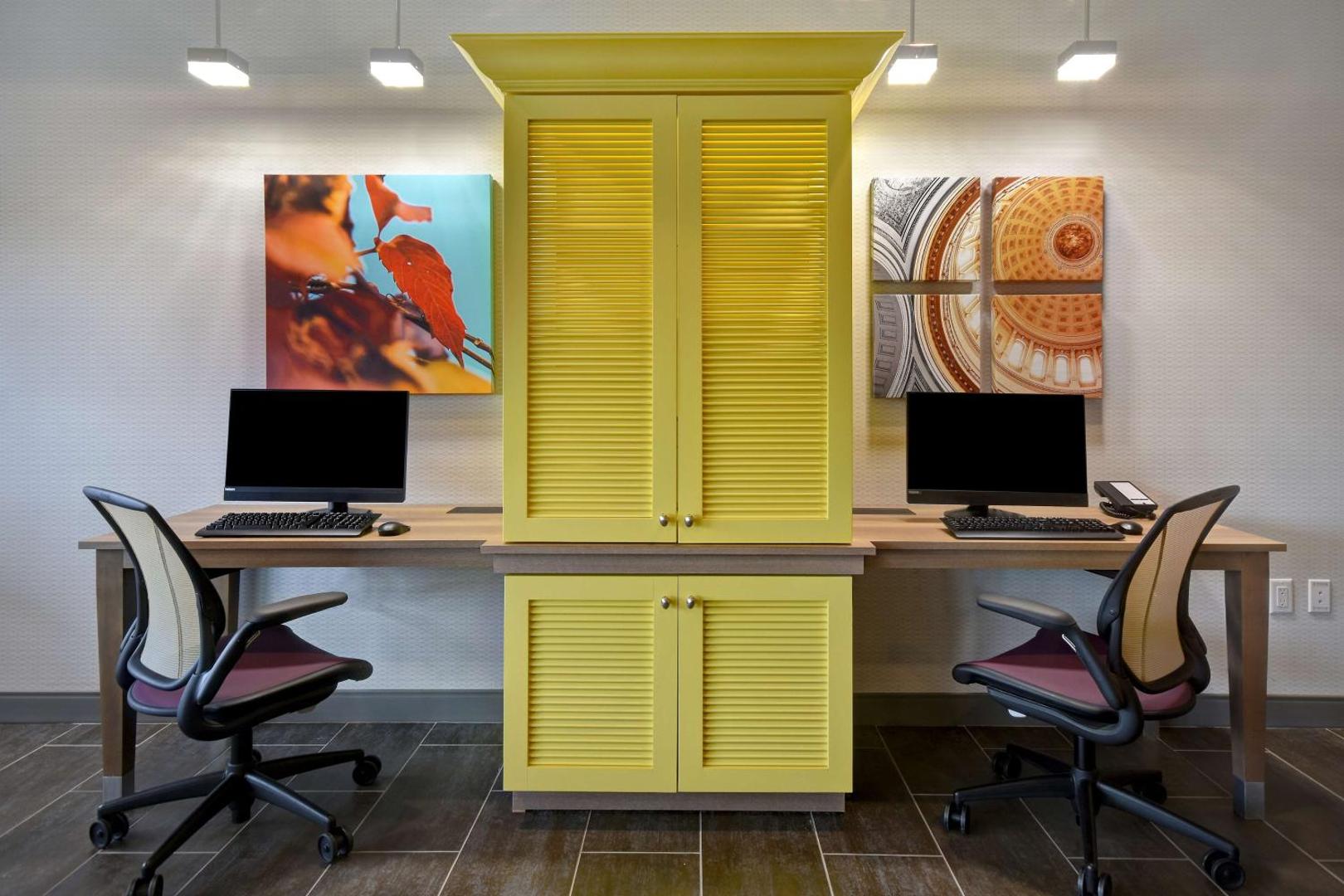 Home2 Suites by Hilton Eau Claire South Home2 Suites by Hilton Eau Claire South