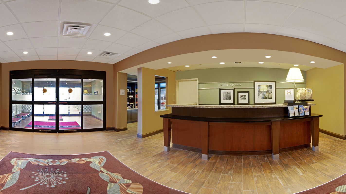 Hampton Inn & Suites Grafton Hampton Inn & Suites Grafton