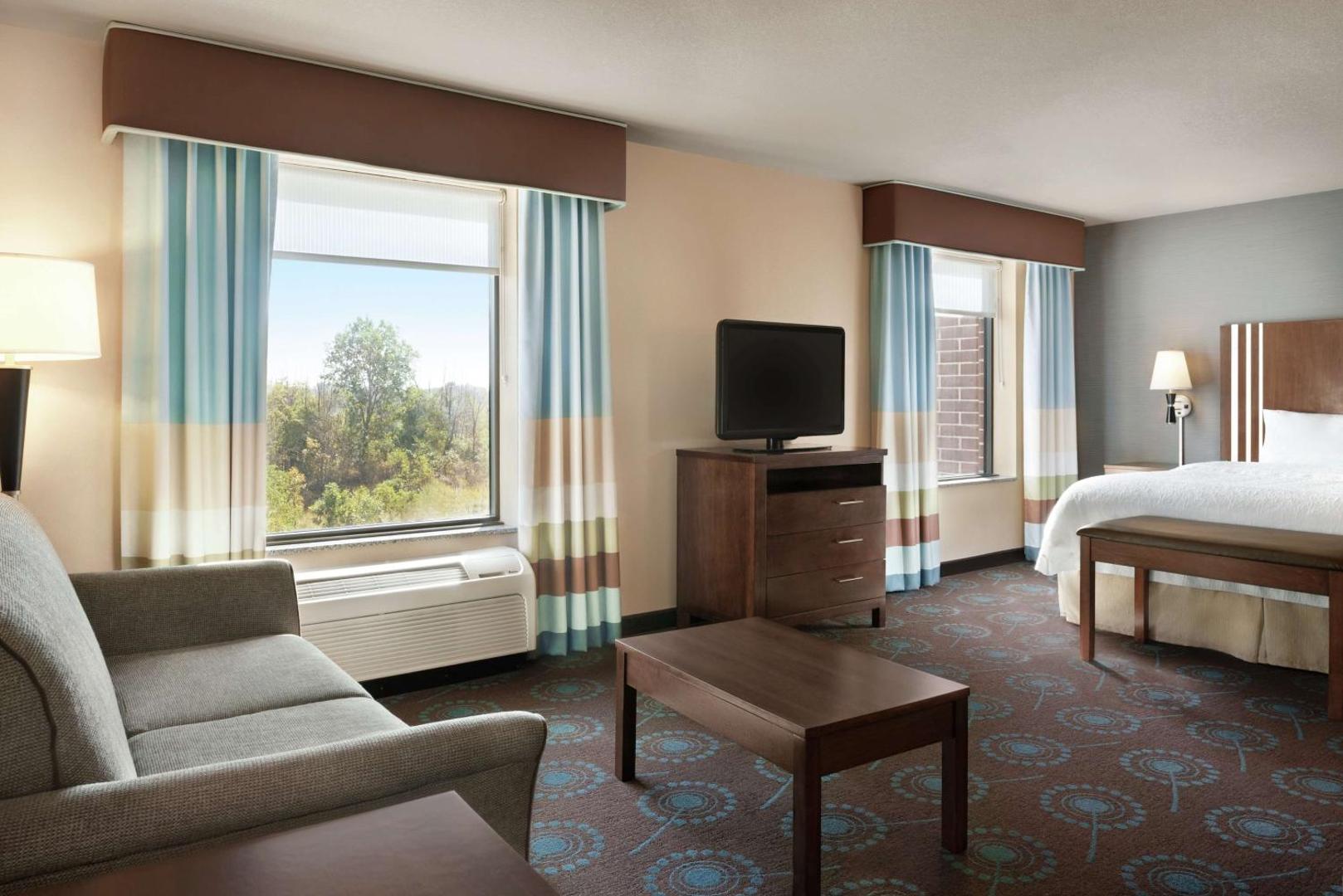 Hampton Inn & Suites Grafton Hampton Inn & Suites Grafton