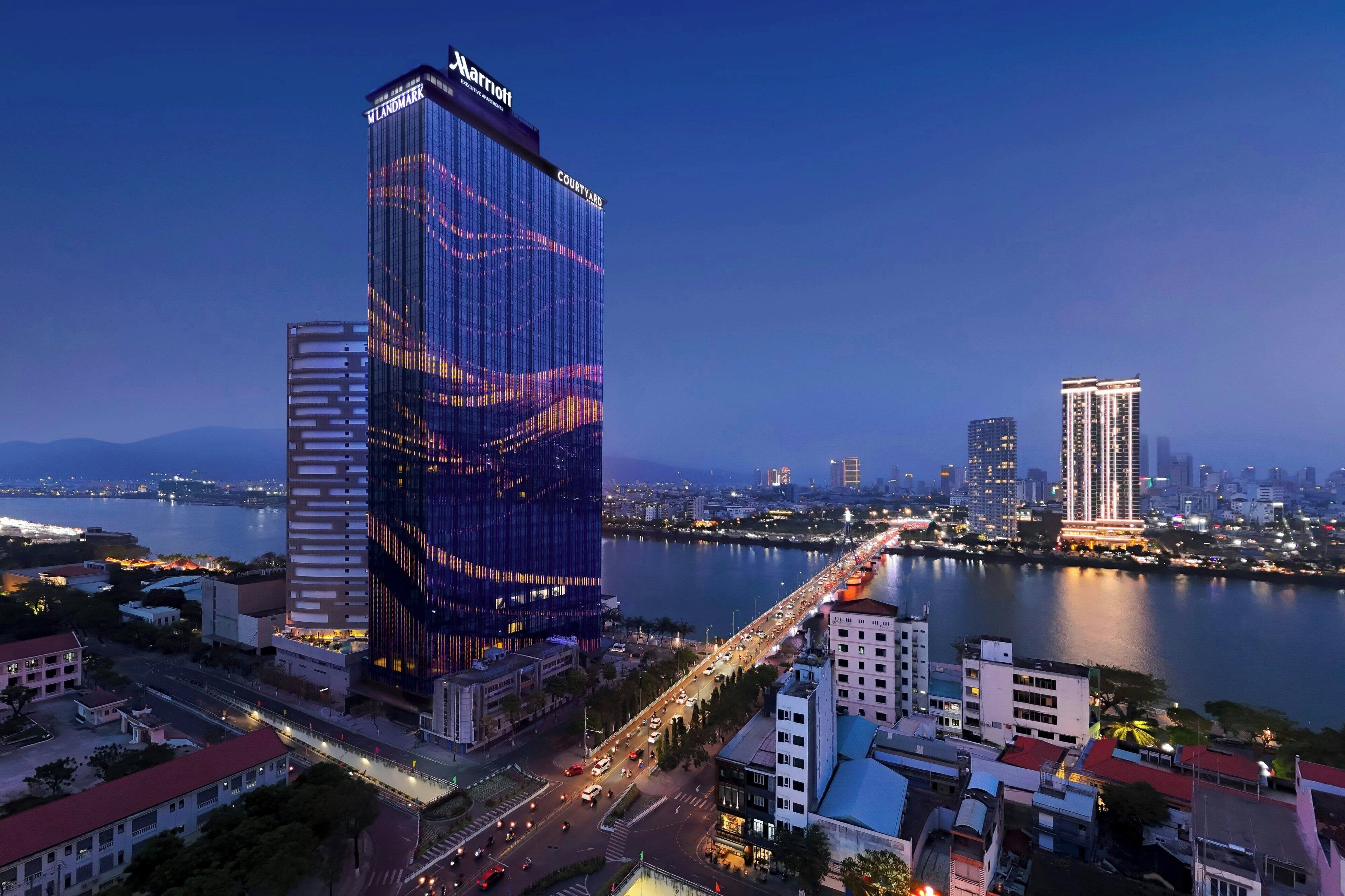 Courtyard by Marriott Danang Han River