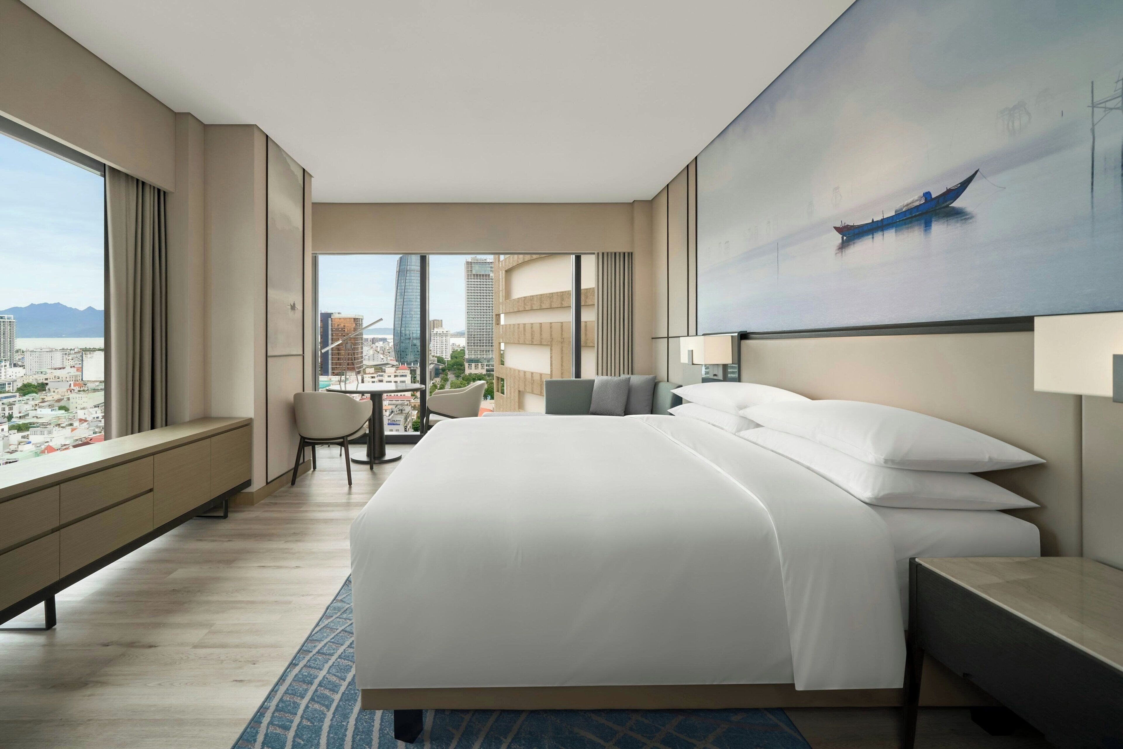 Courtyard by Marriott Danang Han River