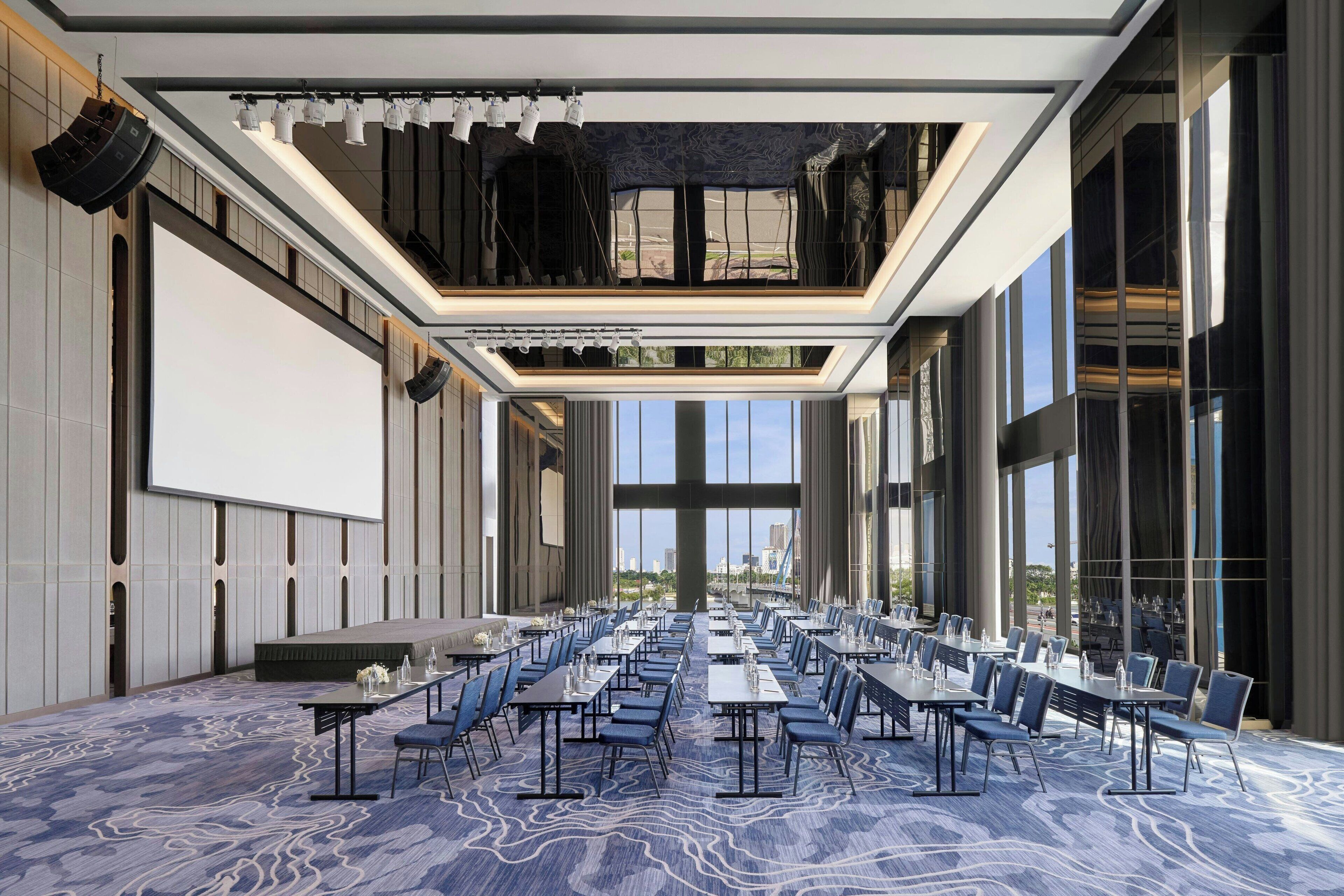 Courtyard by Marriott Danang Han River